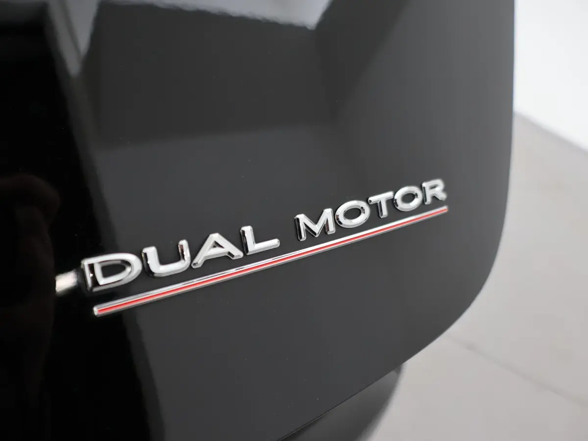 PERFORMANCE 462 PK AWD 75 KWH ORIG. NL + 20 INCH | AUTOPILOT | PANORAMA | LEDER