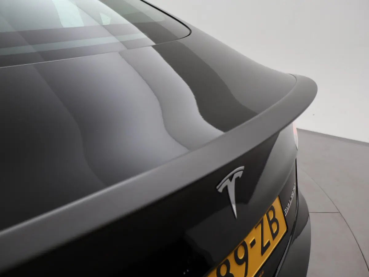 PERFORMANCE 462 PK AWD 75 KWH ORIG. NL + 20 INCH | AUTOPILOT | PANORAMA | LEDER