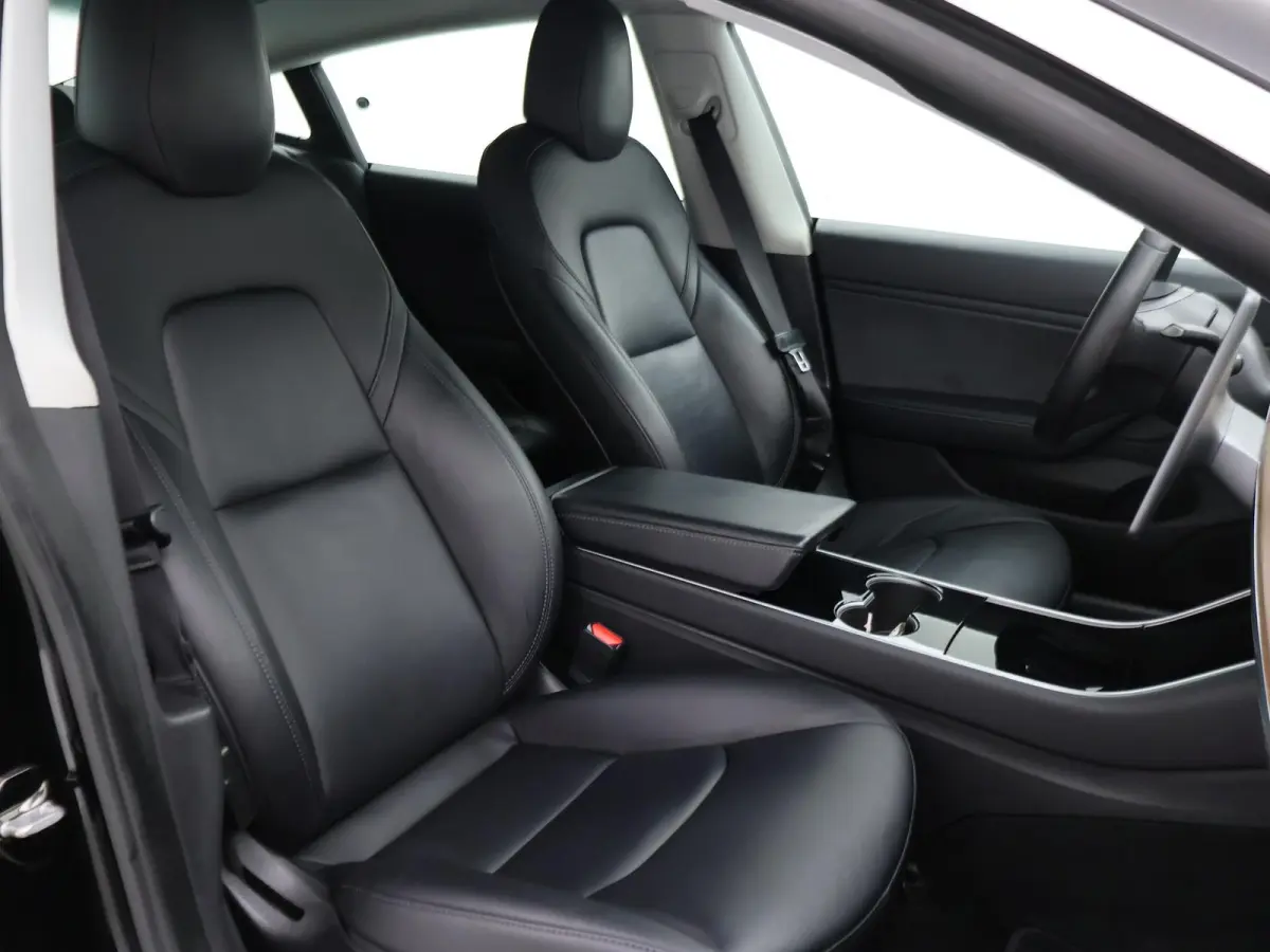 PERFORMANCE 462 PK AWD 75 KWH ORIG. NL + 20 INCH | AUTOPILOT | PANORAMA | LEDER