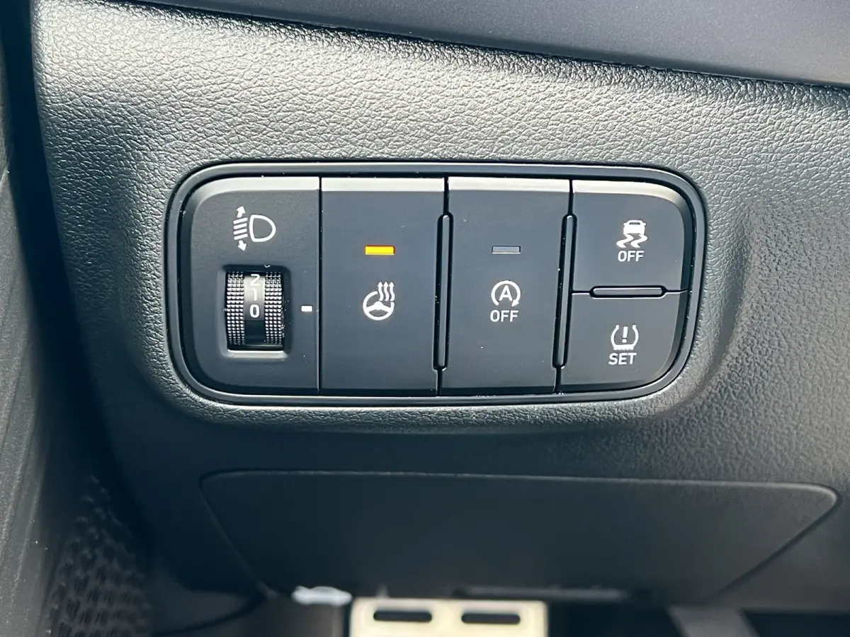 1.0 T-GDI 100pk Premium | Camera | Carplay | Premium audio | Dodehoek detectie | Cruise controle | Draadloos laden | Climate controle | Full LED | Keyless entry | Stoelverwarming | Stuurverw