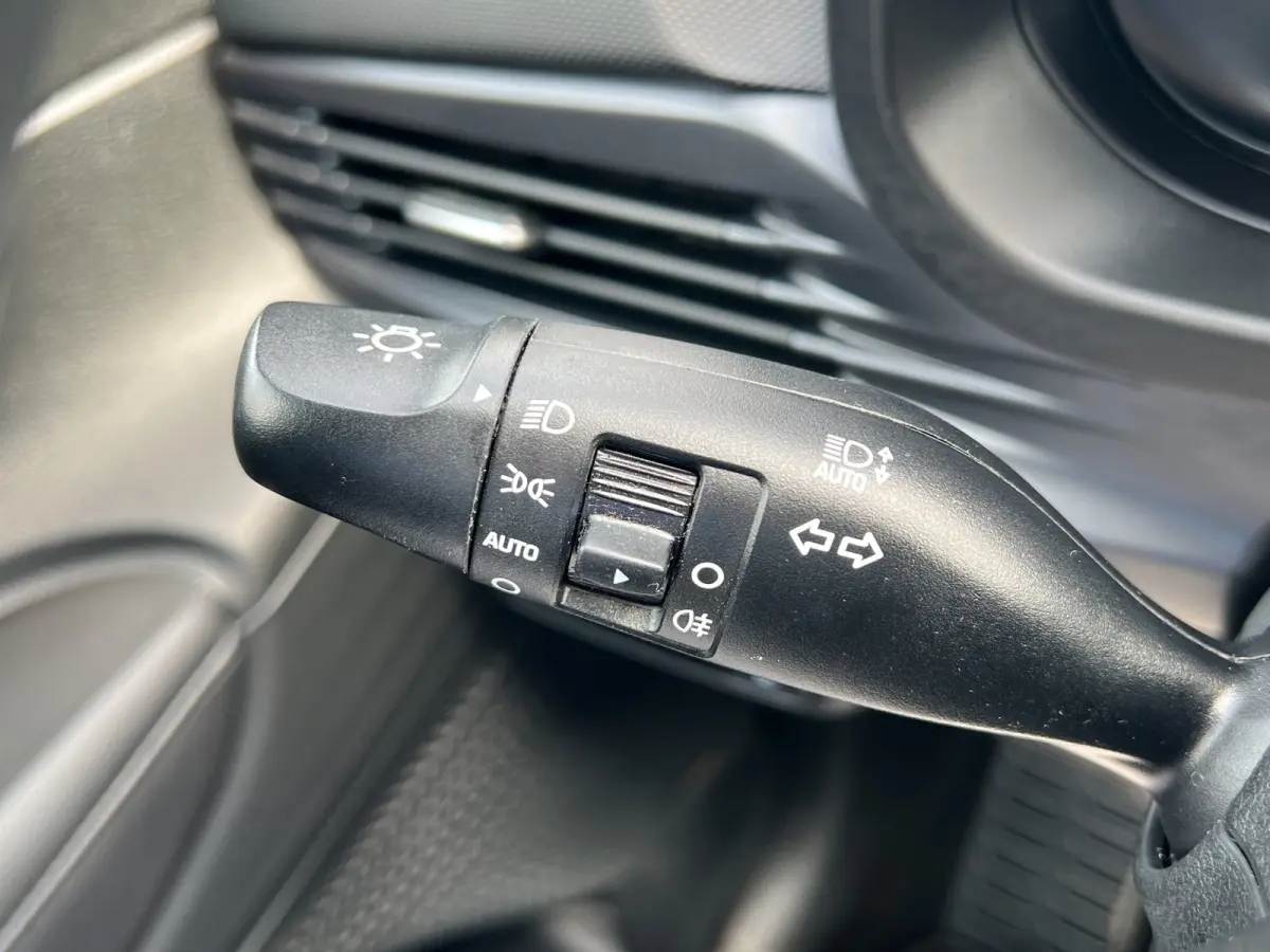 1.0 T-GDI 100pk Premium | Camera | Carplay | Premium audio | Dodehoek detectie | Cruise controle | Draadloos laden | Climate controle | Full LED | Keyless entry | Stoelverwarming | Stuurverw