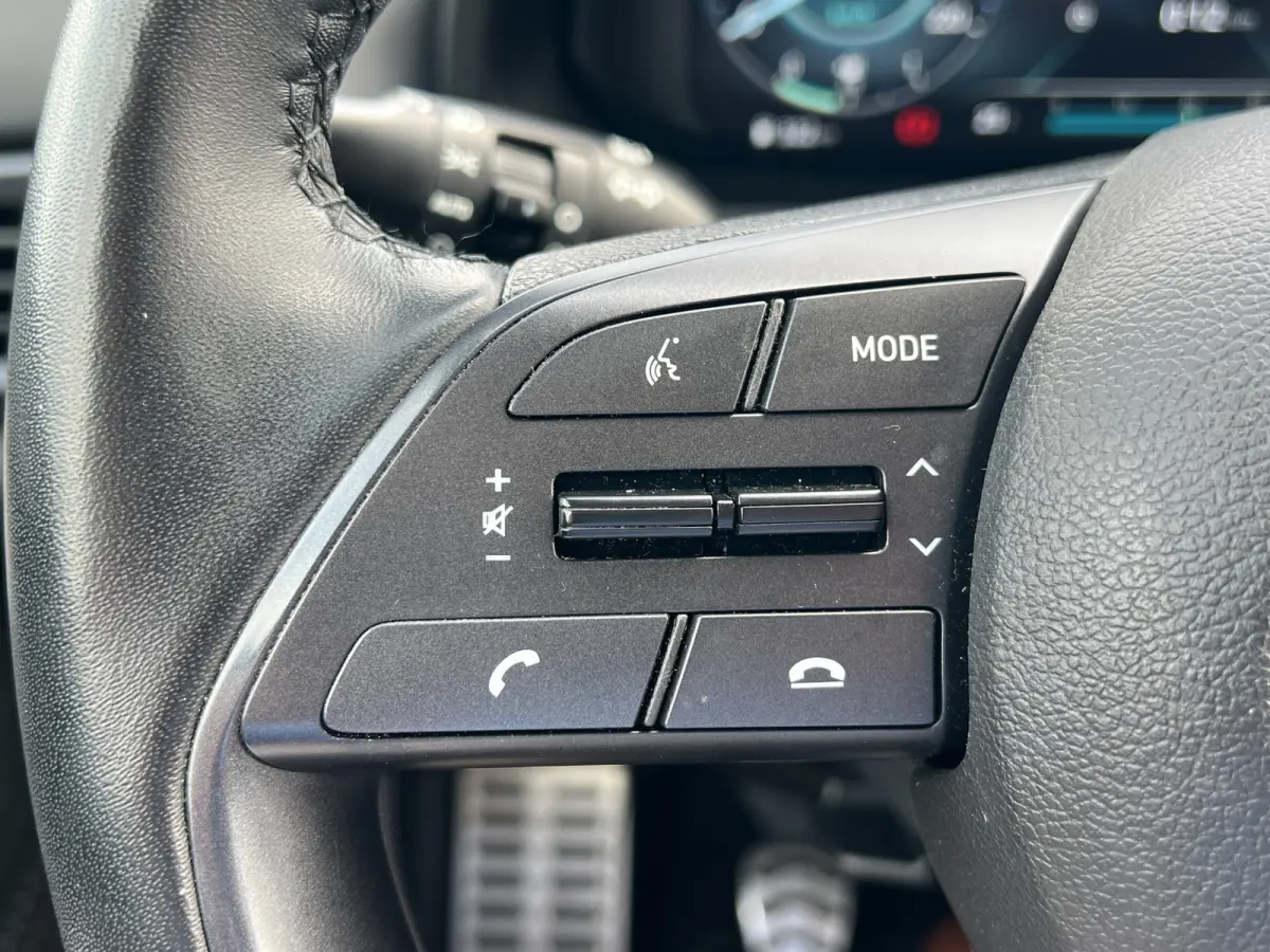1.0 T-GDI 100pk Premium | Camera | Carplay | Premium audio | Dodehoek detectie | Cruise controle | Draadloos laden | Climate controle | Full LED | Keyless entry | Stoelverwarming | Stuurverw