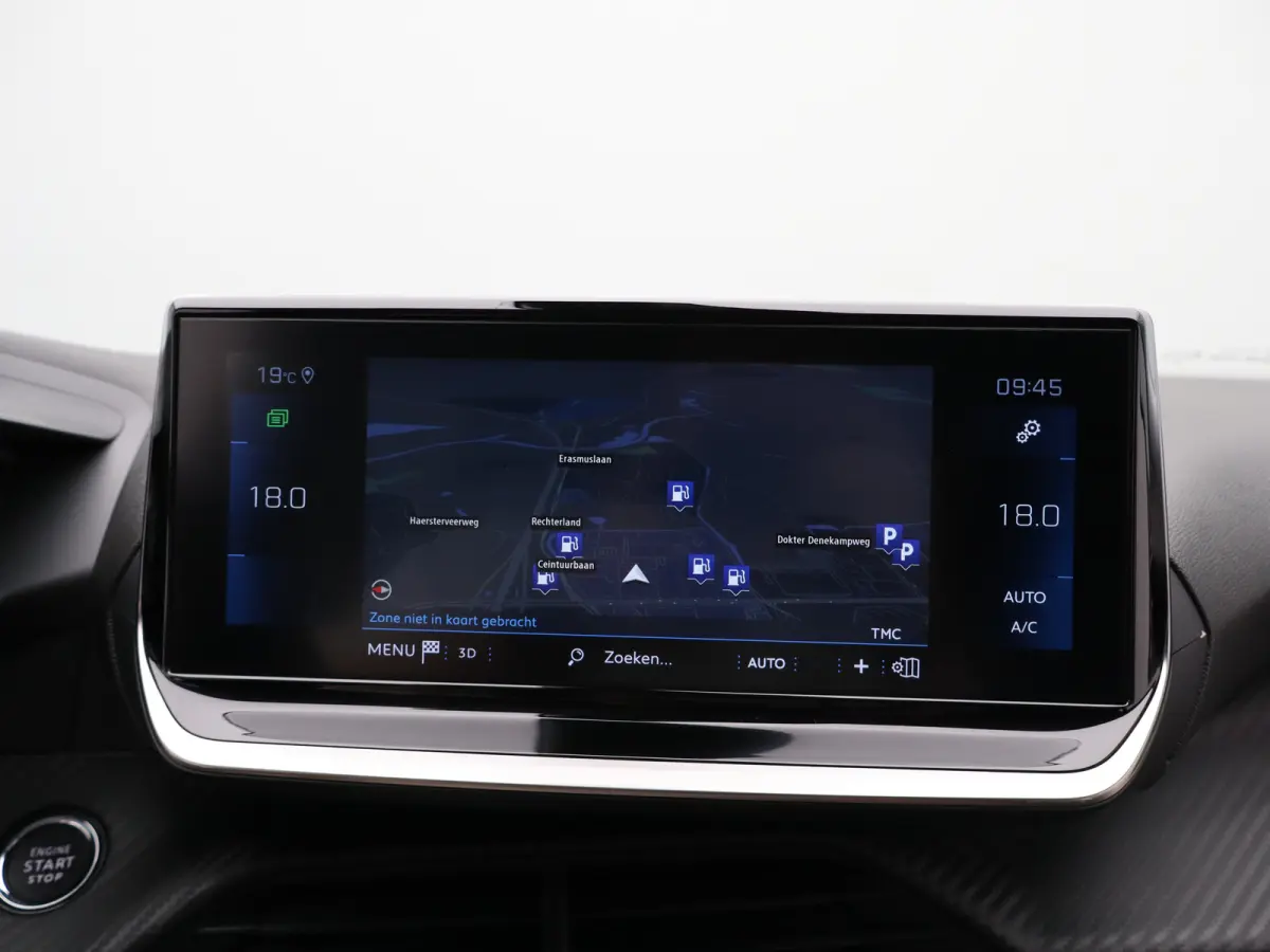 1.2 PureTech Allure Pack Trekhaak | Climate Control | Camera | Parkeersensoren | Apple Carplay/Android Auto | 17" Lichtmetalen Velgen | Navigatie