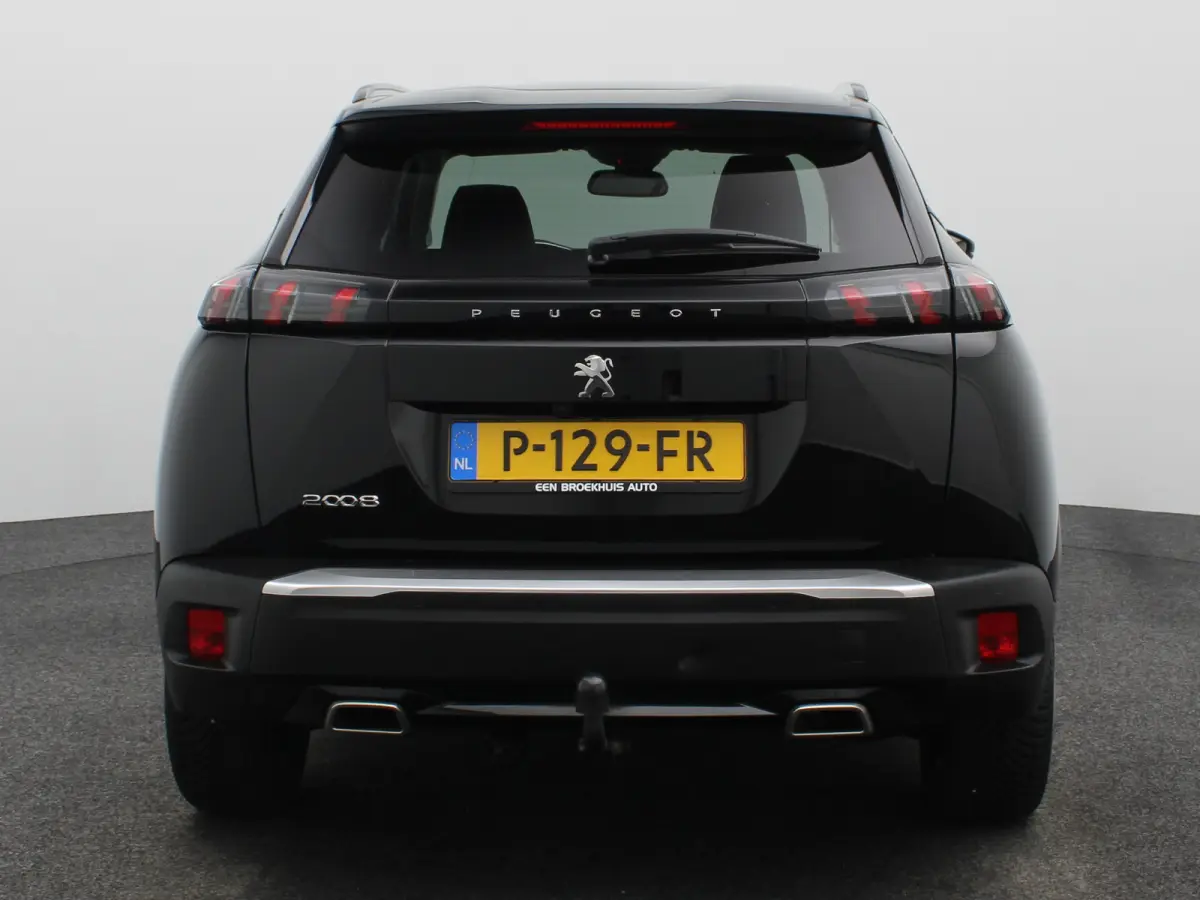 1.2 PureTech Allure Pack Trekhaak | Climate Control | Camera | Parkeersensoren | Apple Carplay/Android Auto | 17" Lichtmetalen Velgen | Navigatie