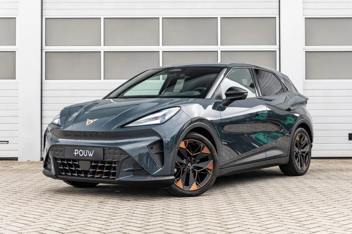 211pk Performance First Edition 56 kWh | Sennheiser | Autonome Parkeerfunctie | Sportstoelen