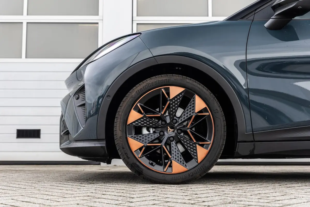 211pk Performance First Edition 56 kWh | Sennheiser | Autonome Parkeerfunctie | Sportstoelen