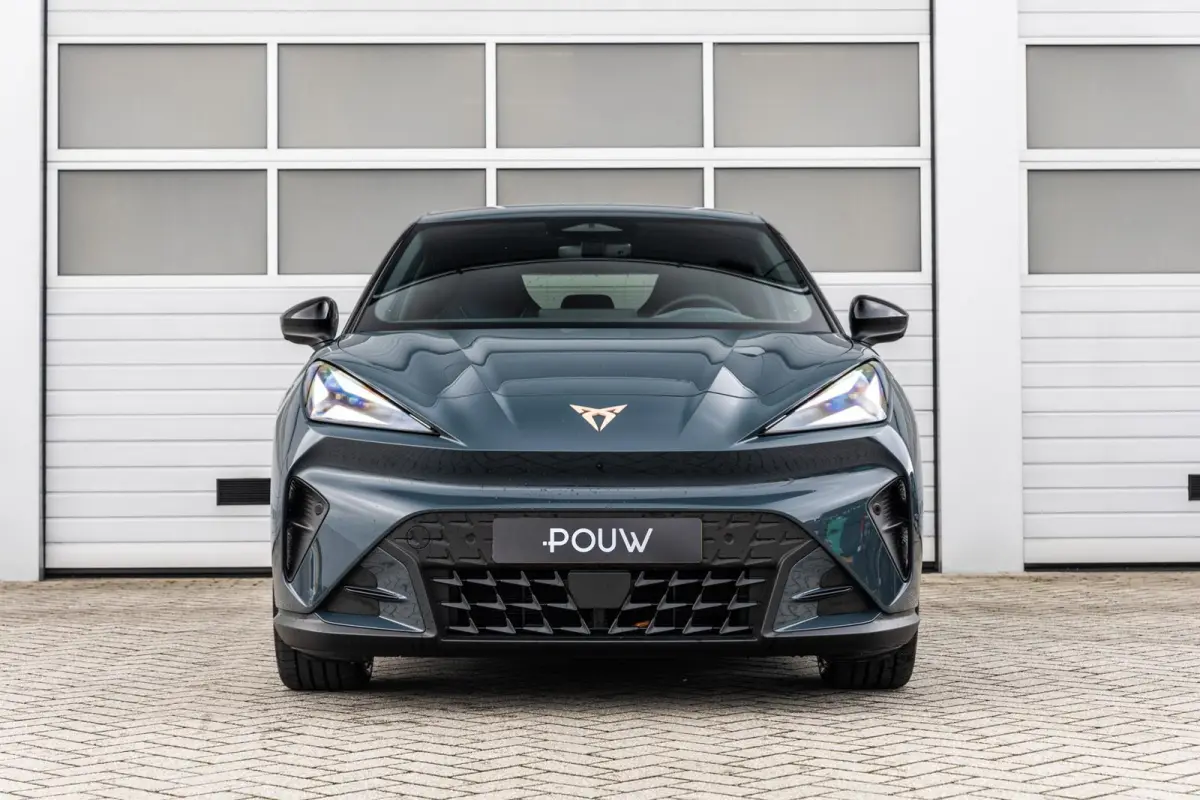 211pk Performance First Edition 56 kWh | Sennheiser | Autonome Parkeerfunctie | Sportstoelen