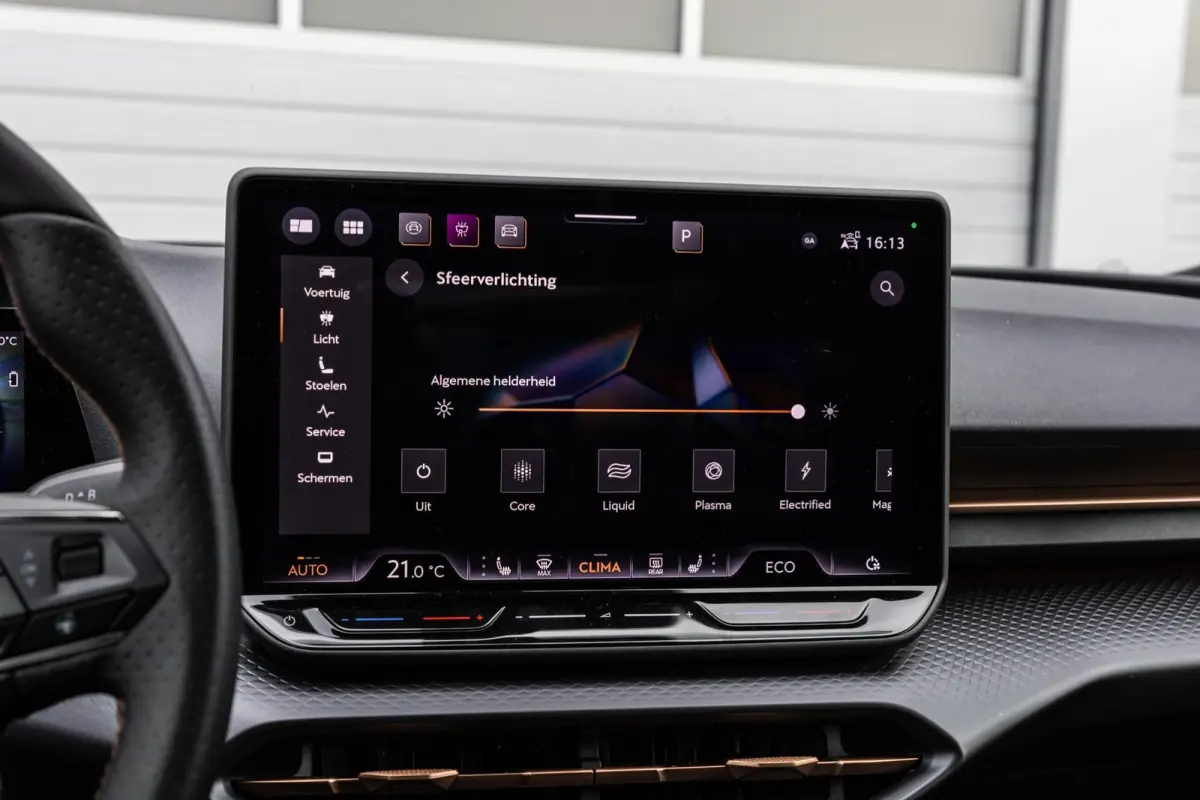 211pk Performance First Edition 56 kWh | Sennheiser | Autonome Parkeerfunctie | Sportstoelen