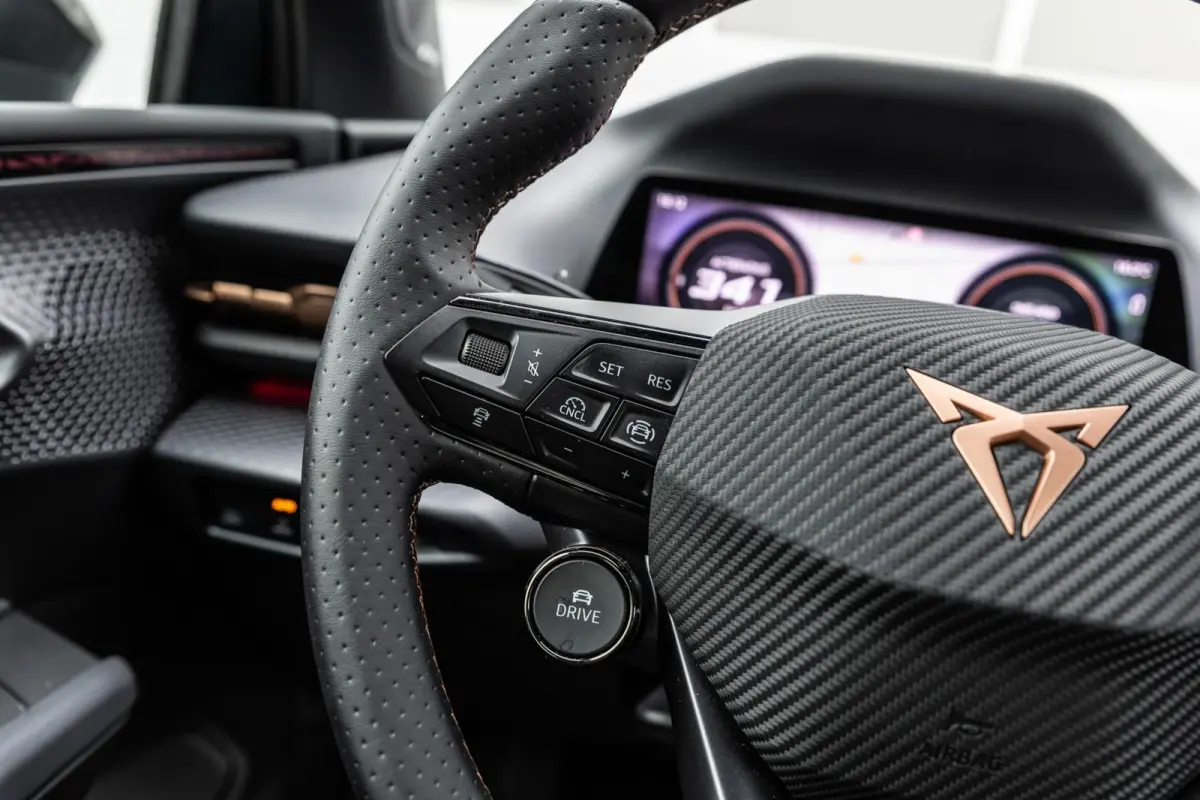 211pk Performance First Edition 56 kWh | Sennheiser | Autonome Parkeerfunctie | Sportstoelen
