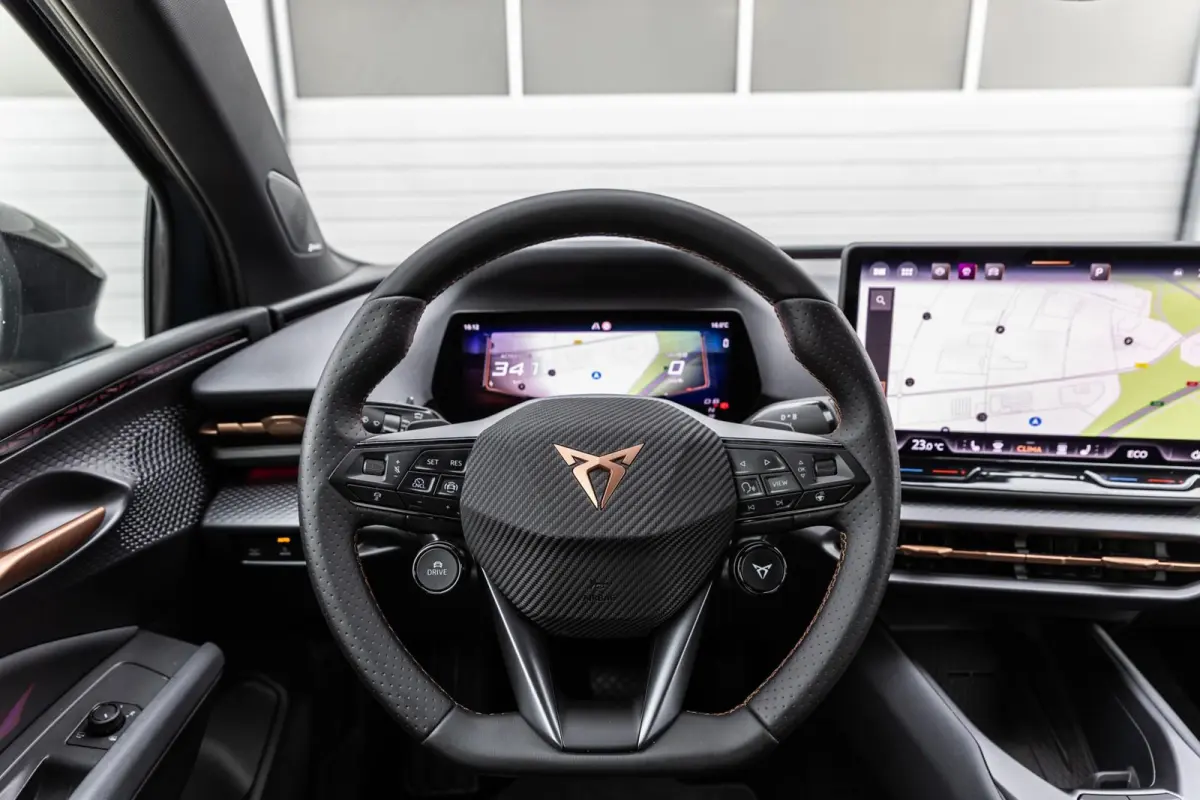 211pk Performance First Edition 56 kWh | Sennheiser | Autonome Parkeerfunctie | Sportstoelen