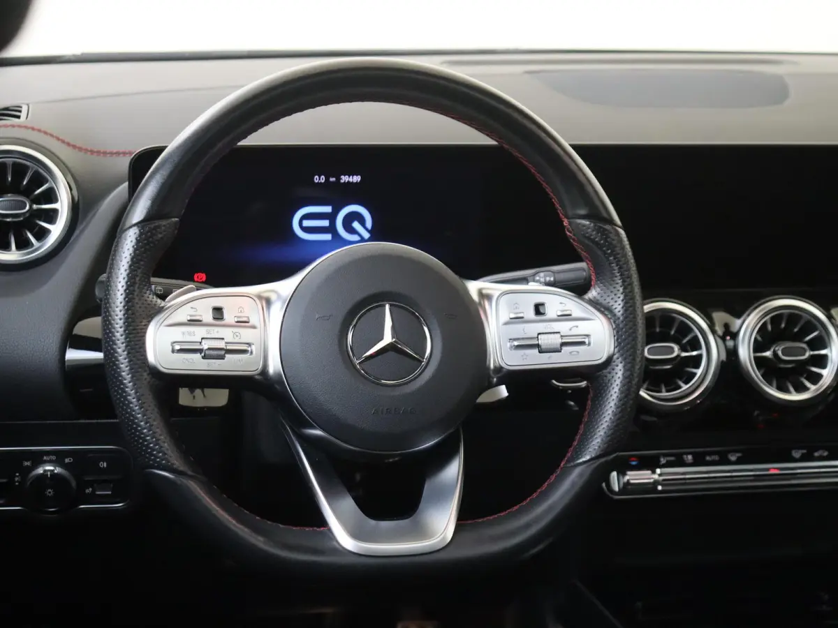250 AMG Line 67 kWh / Panoramadak/ 19 inch/ Night/ Sfeerverlichting/