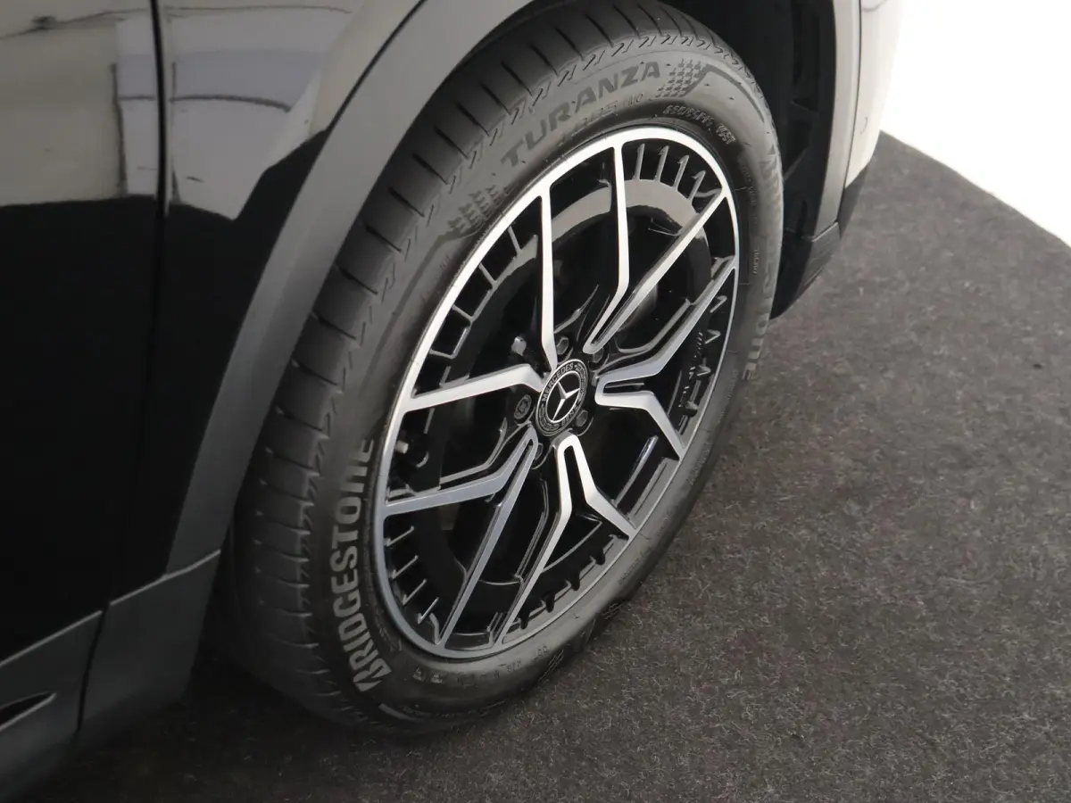 250 AMG Line 67 kWh / Panoramadak/ 19 inch/ Night/ Sfeerverlichting/