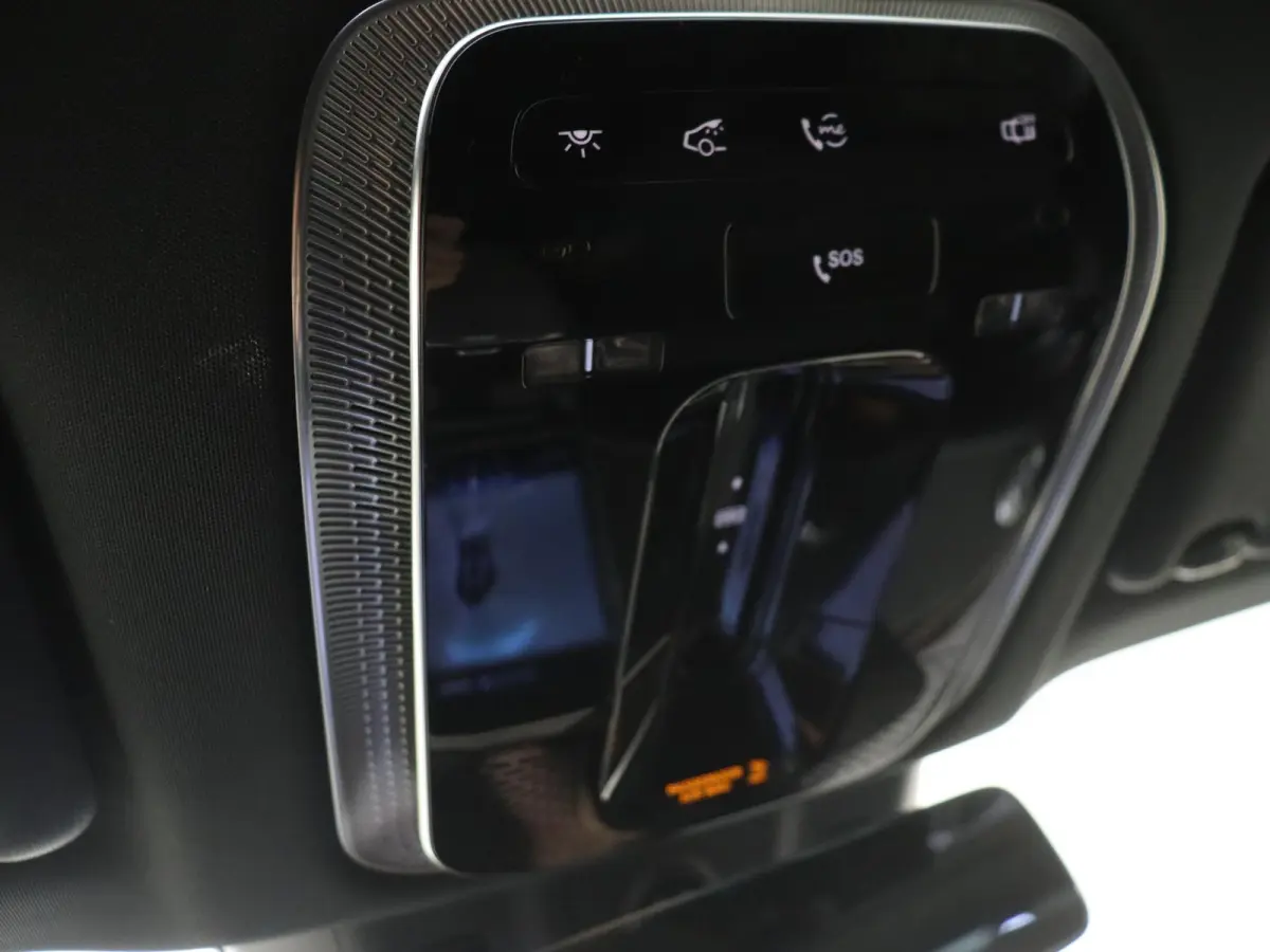 450+ Luxury Line 108 kWh / Panoramadak/ 22 inch/ Burmester 3D/