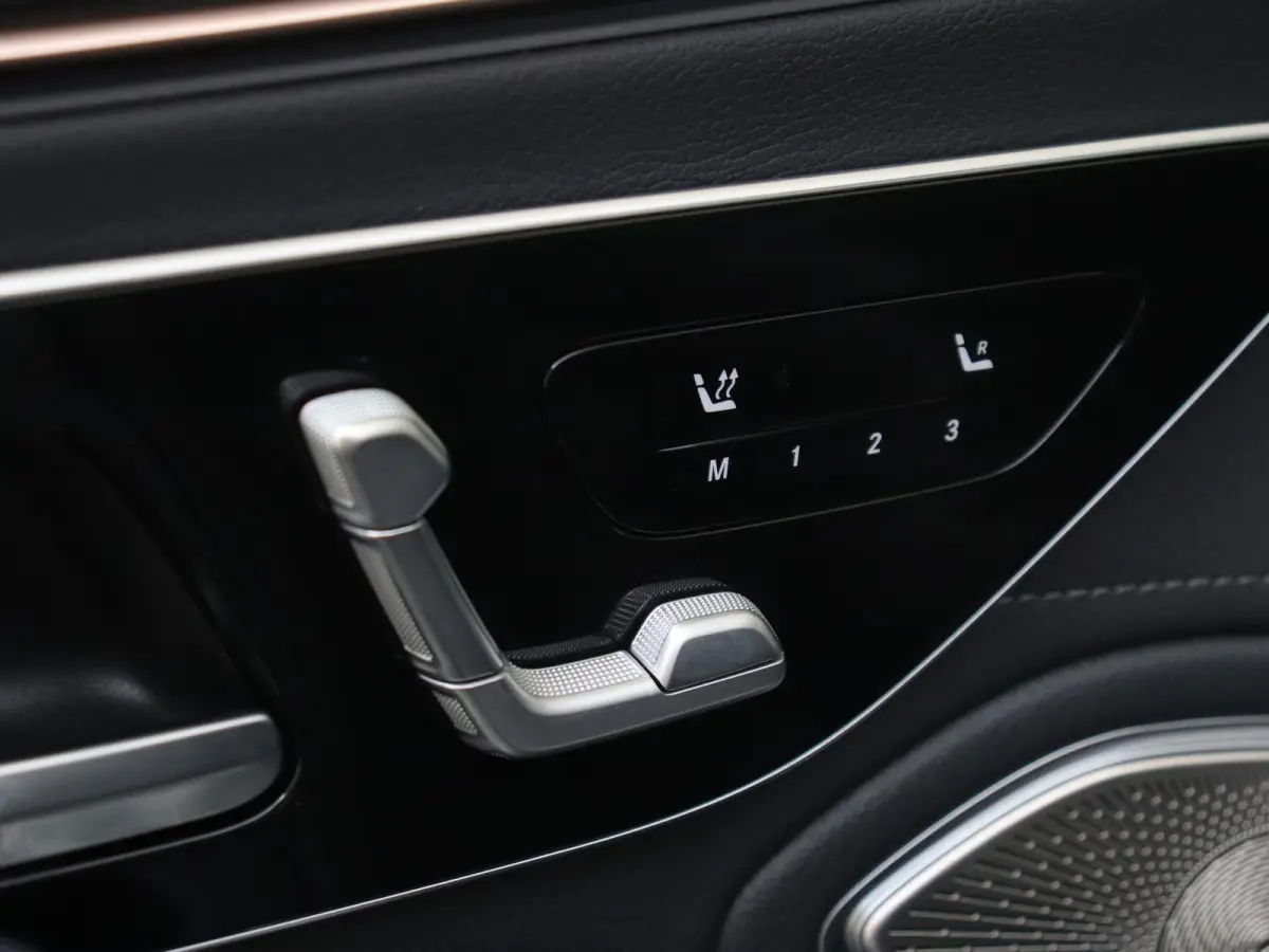 450+ Luxury Line 108 kWh / Panoramadak/ 22 inch/ Burmester 3D/