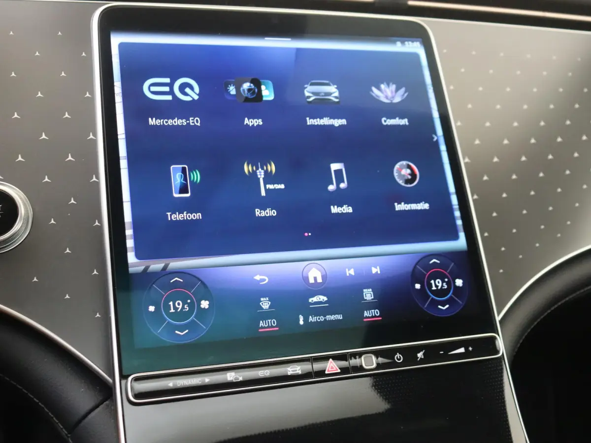 450+ Luxury Line 108 kWh / Panoramadak/ 22 inch/ Burmester 3D/