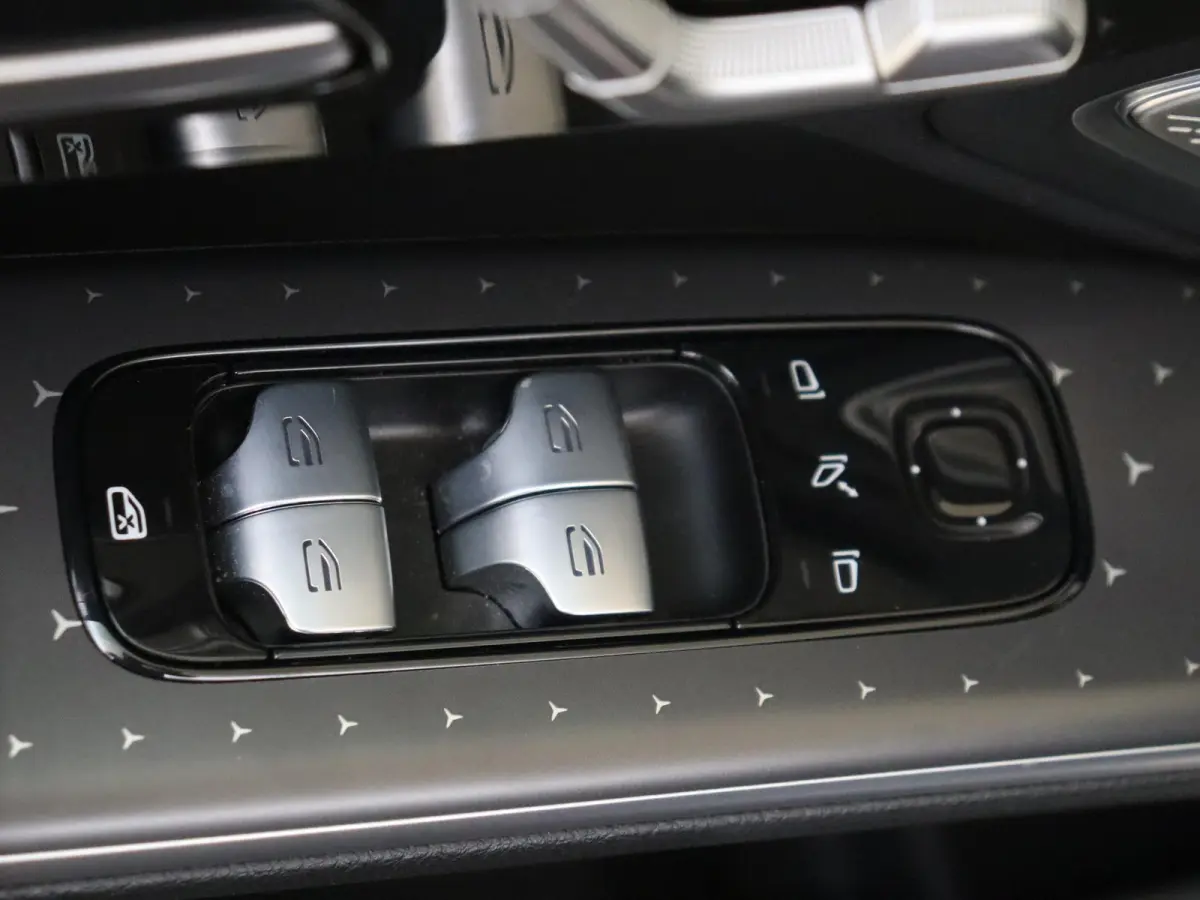 450+ Luxury Line 108 kWh / Panoramadak/ 22 inch/ Burmester 3D/