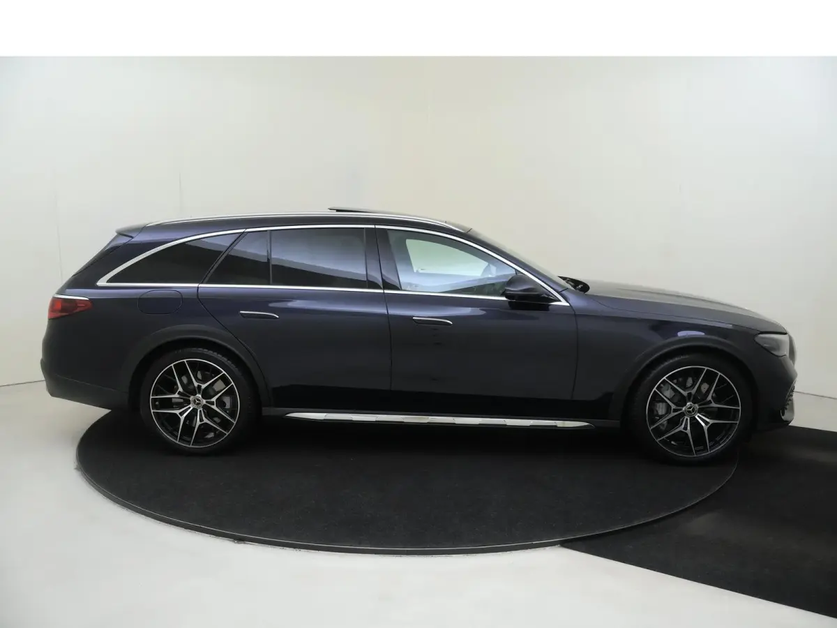 300 de 4MATIC All-Terrain / Premium Plus/ 20 inch/ AIRMATIC/ Burmester 4D/ SUPERSCREEN/ Nappa