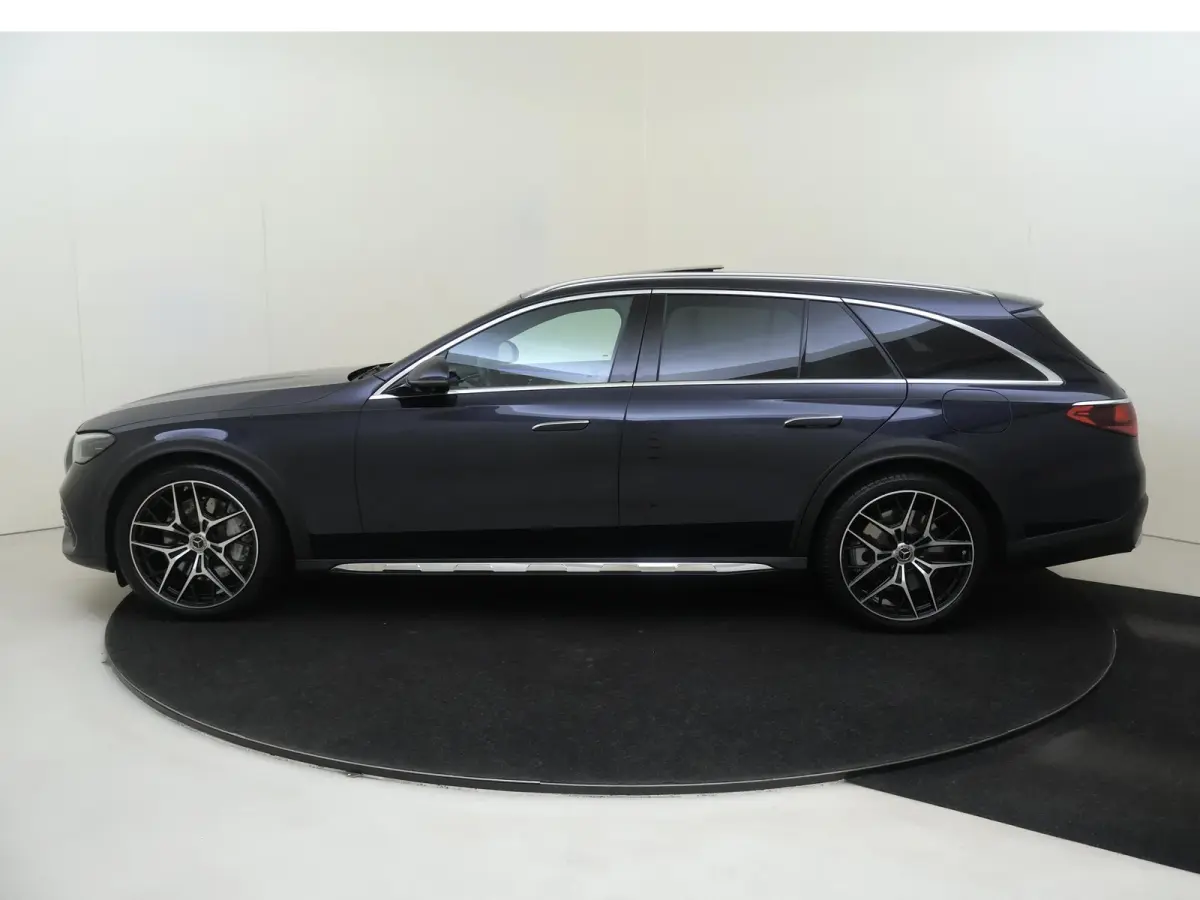 300 de 4MATIC All-Terrain / Premium Plus/ 20 inch/ AIRMATIC/ Burmester 4D/ SUPERSCREEN/ Nappa