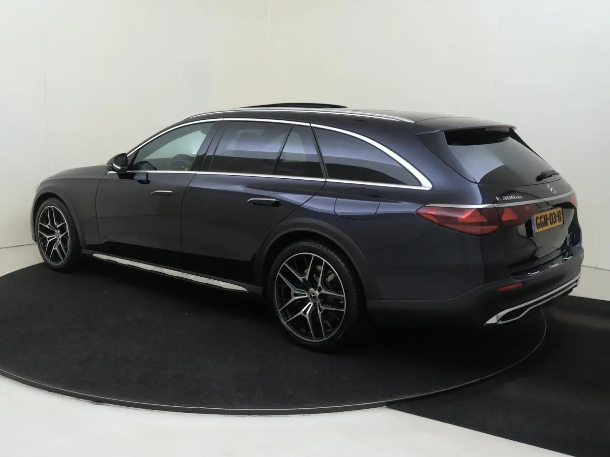 300 de 4MATIC All-Terrain / Premium Plus/ 20 inch/ AIRMATIC/ Burmester 4D/ SUPERSCREEN/ Nappa