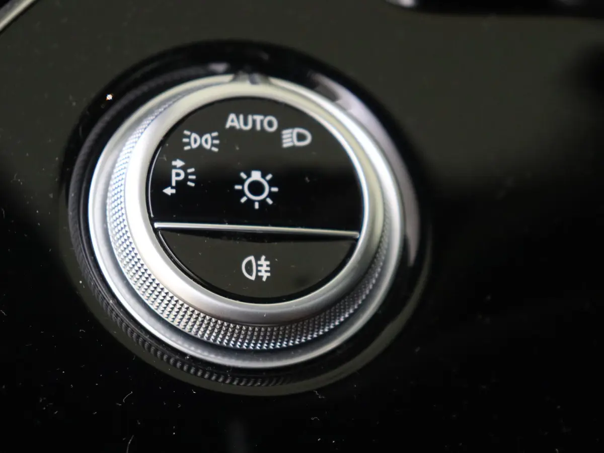 300 de 4MATIC All-Terrain / Premium Plus/ 20 inch/ AIRMATIC/ Burmester 4D/ SUPERSCREEN/ Nappa