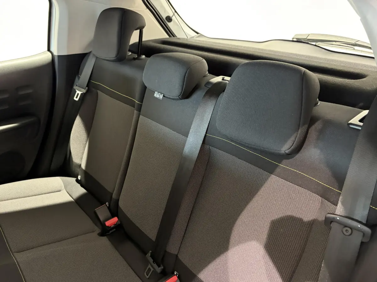 C-Series - LAGE KM STAND - CRUISE CONTROL - AIRCO