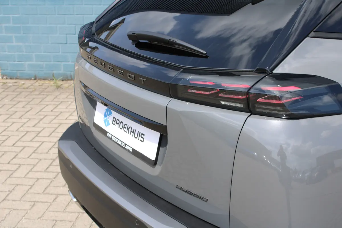 1.2 Hybrid 145 GT | Active Safety Brake met camera en radar (automatisch noodremsysteem) met Distance Alert (waarschuwing dreigende aanrijding) | Advanced Active Safety Brake met camera en r