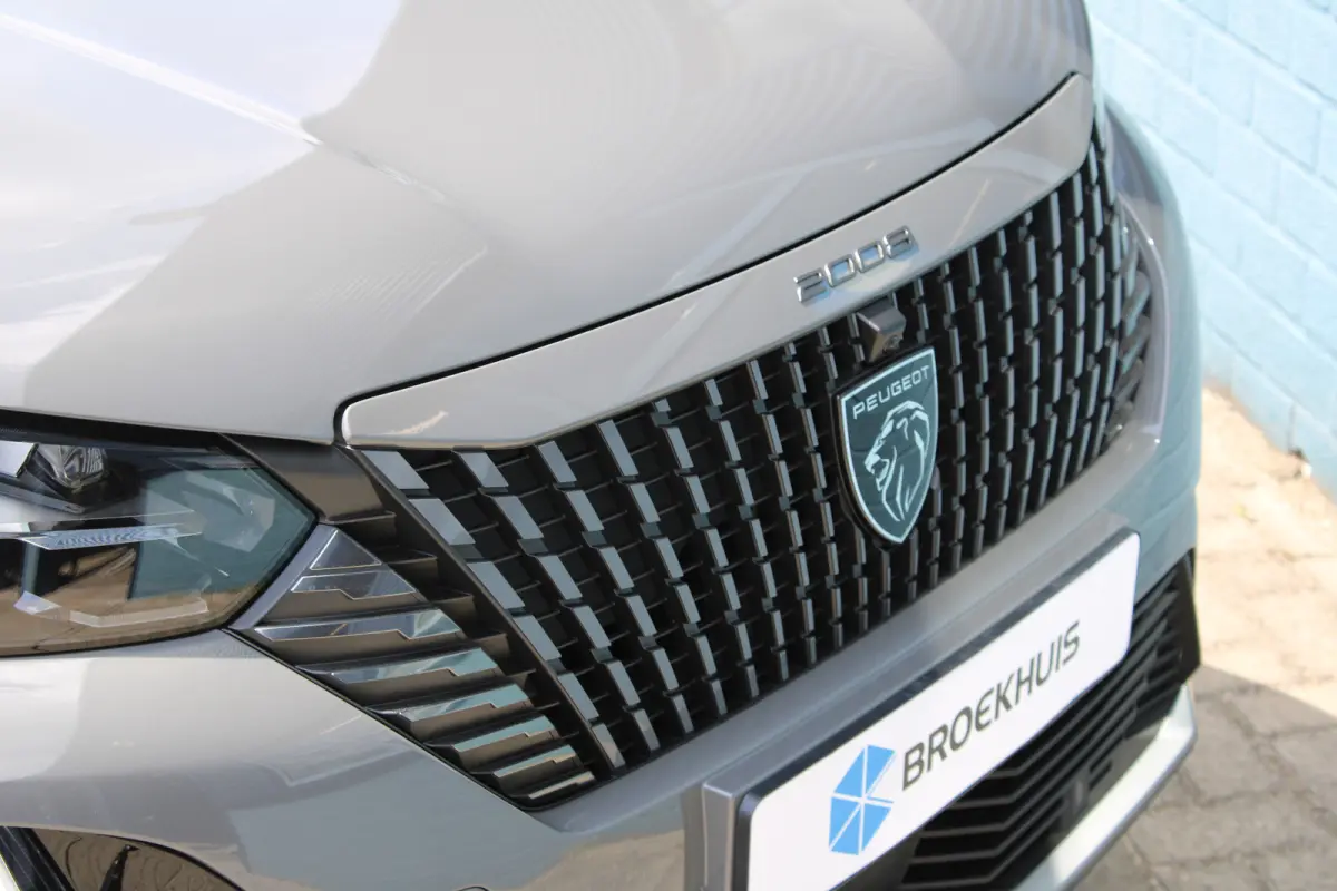 1.2 Hybrid 145 GT | Active Safety Brake met camera en radar (automatisch noodremsysteem) met Distance Alert (waarschuwing dreigende aanrijding) | Advanced Active Safety Brake met camera en r