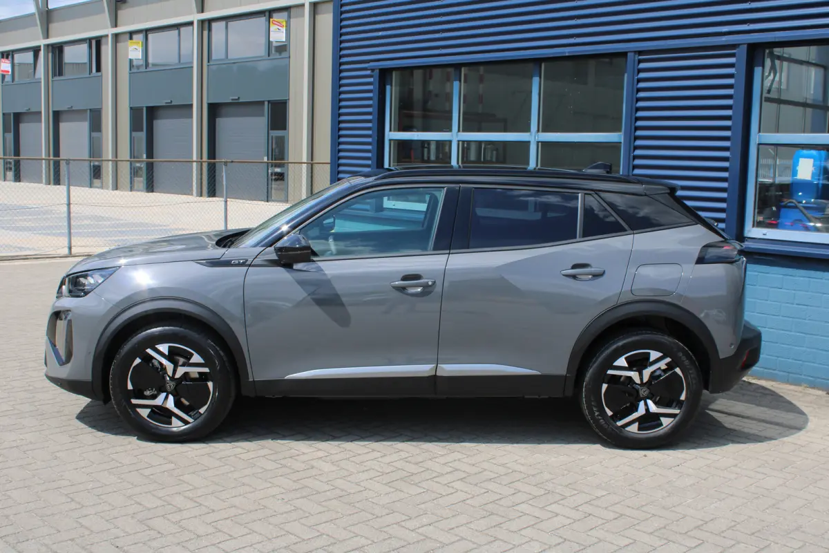 1.2 Hybrid 145 GT | Active Safety Brake met camera en radar (automatisch noodremsysteem) met Distance Alert (waarschuwing dreigende aanrijding) | Advanced Active Safety Brake met camera en r
