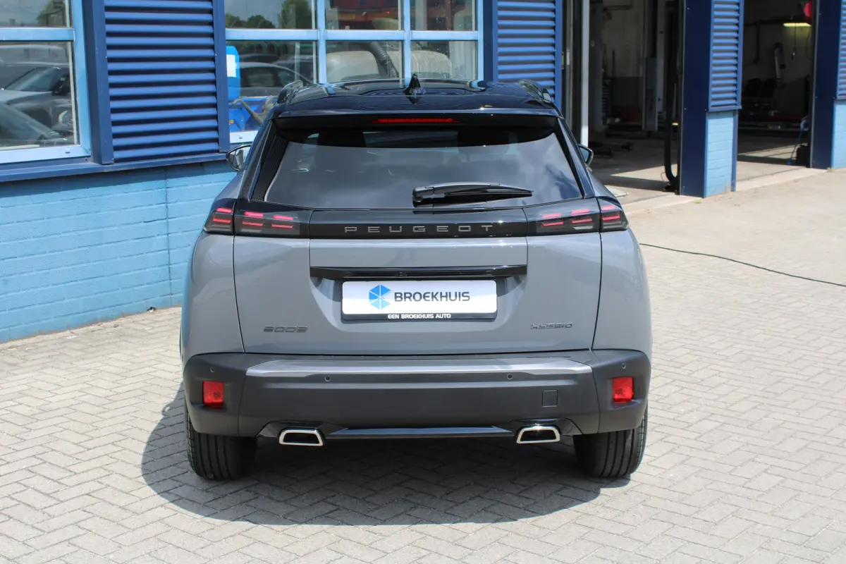 1.2 Hybrid 145 GT | Active Safety Brake met camera en radar (automatisch noodremsysteem) met Distance Alert (waarschuwing dreigende aanrijding) | Advanced Active Safety Brake met camera en r