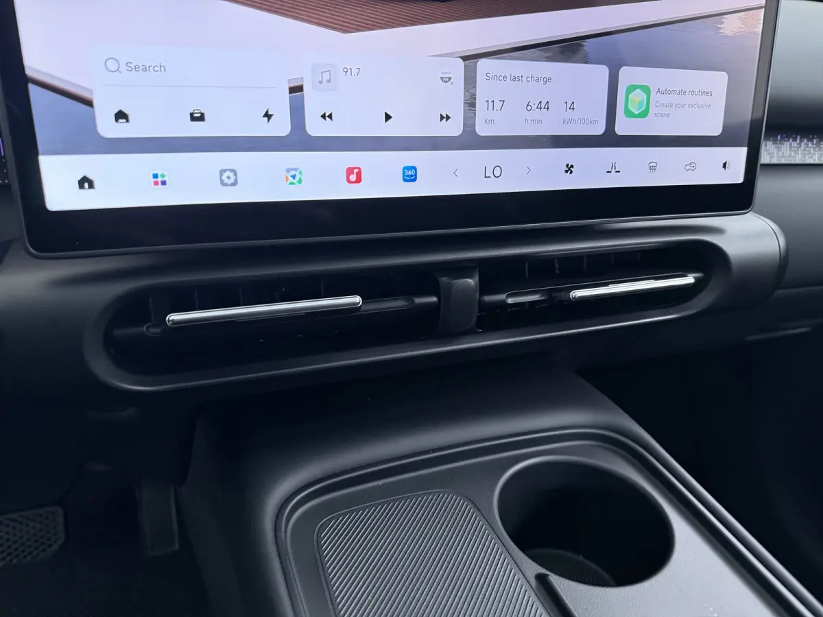 ProMax Design 53 kWh | Carplay | Adaptieve Cruise Control | Keyless | Led-verlichting | 18" Lichtmetalen Velgen | Parkeersensoren voor & achter | Rondomzicht camera