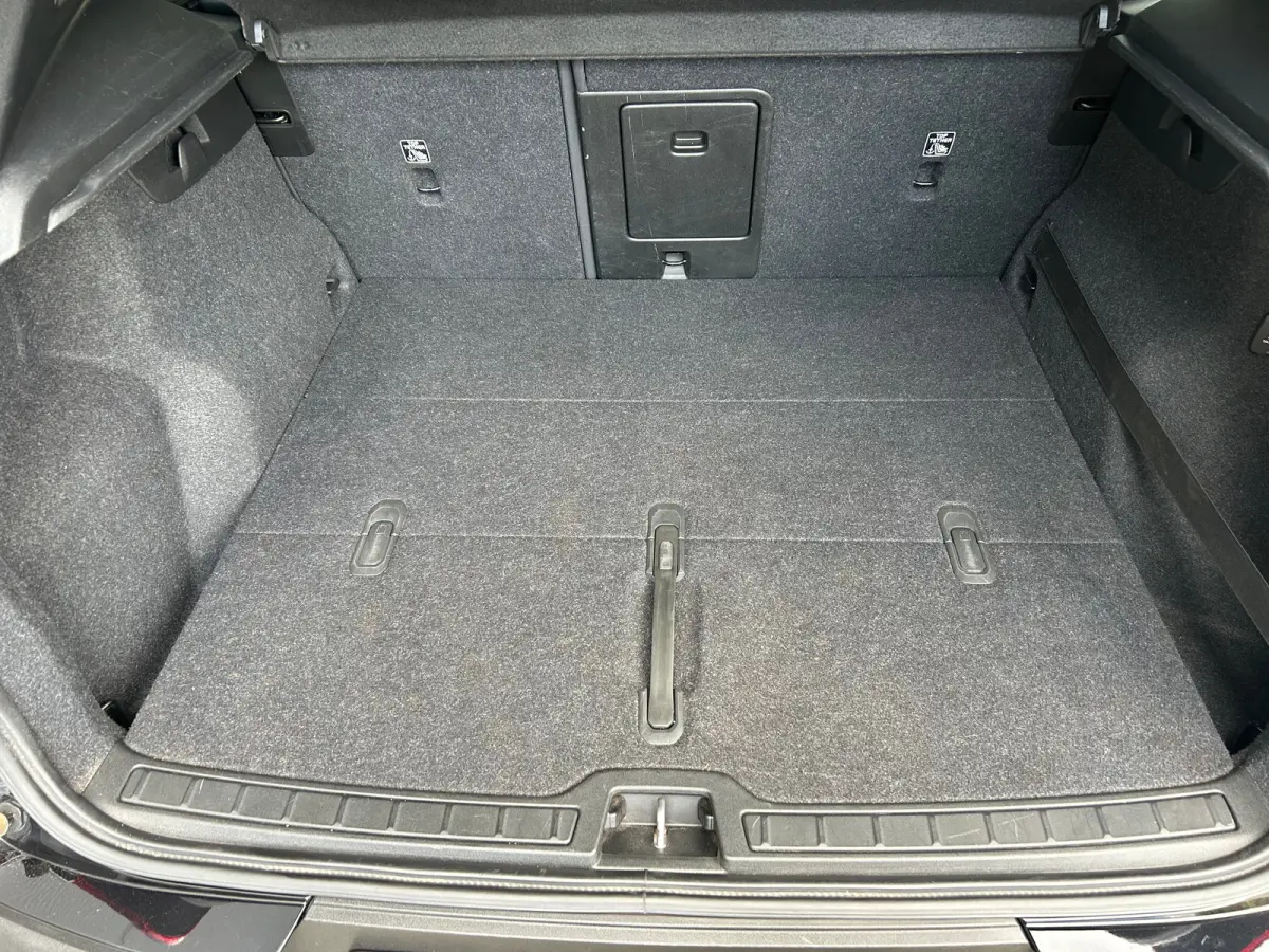 2.0 T5 AWD Intro Edition | Pano | Trekhaak | Pilot Assist | Harman/Kardon | Memory | 360 camera |