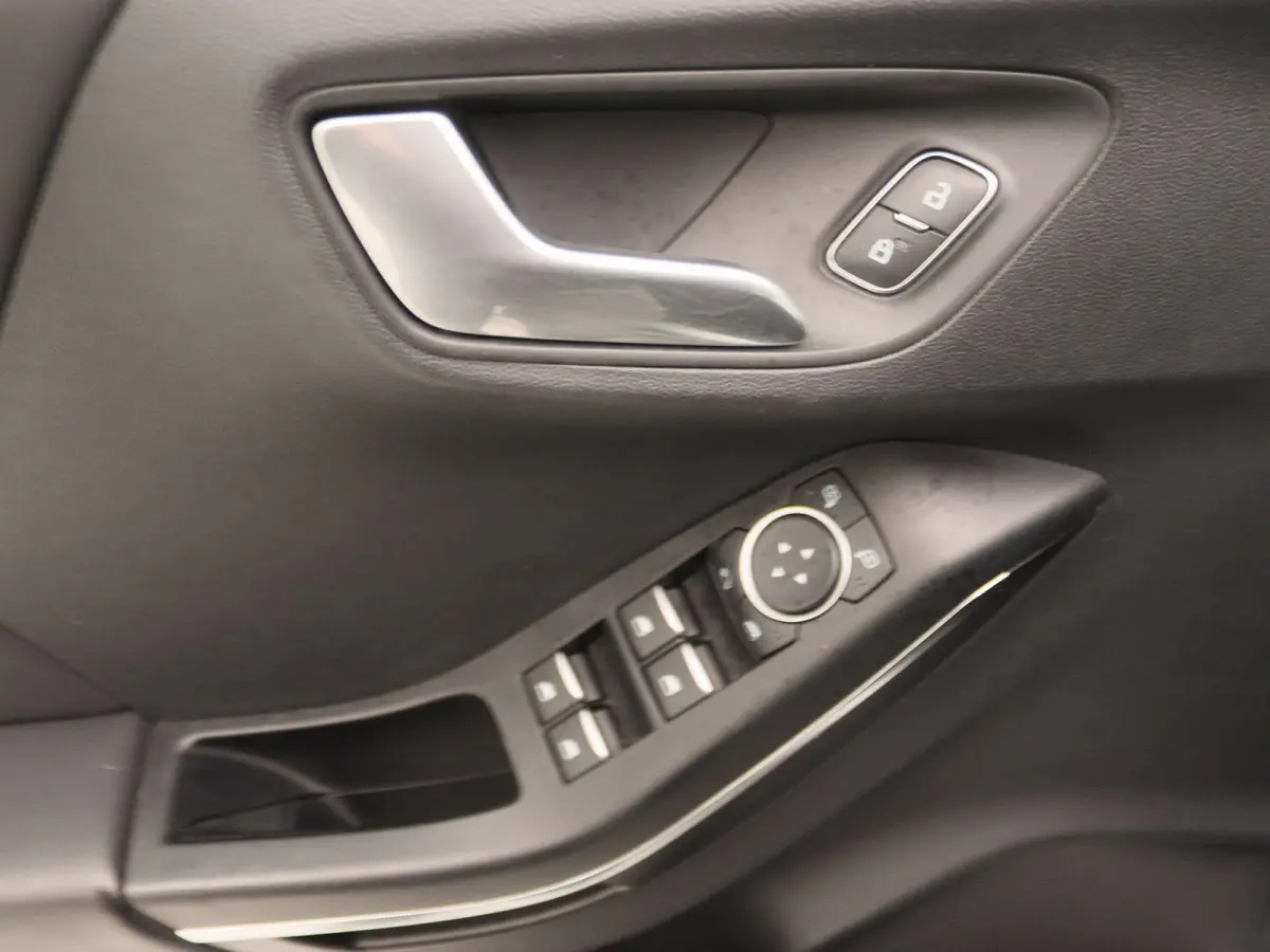 1.0 EcoBoost ST-Line X | Automaat | Apple Carplay/Android Auto | Winter Pakket | Camera | Adaptieve Cruise Control |