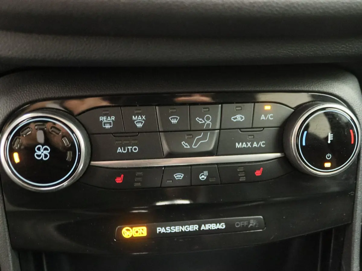 1.0 EcoBoost ST-Line X | Automaat | Apple Carplay/Android Auto | Winter Pakket | Camera | Adaptieve Cruise Control |
