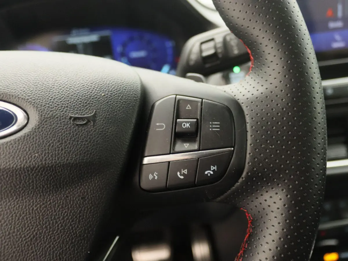 1.0 EcoBoost ST-Line X | Automaat | Apple Carplay/Android Auto | Winter Pakket | Camera | Adaptieve Cruise Control |