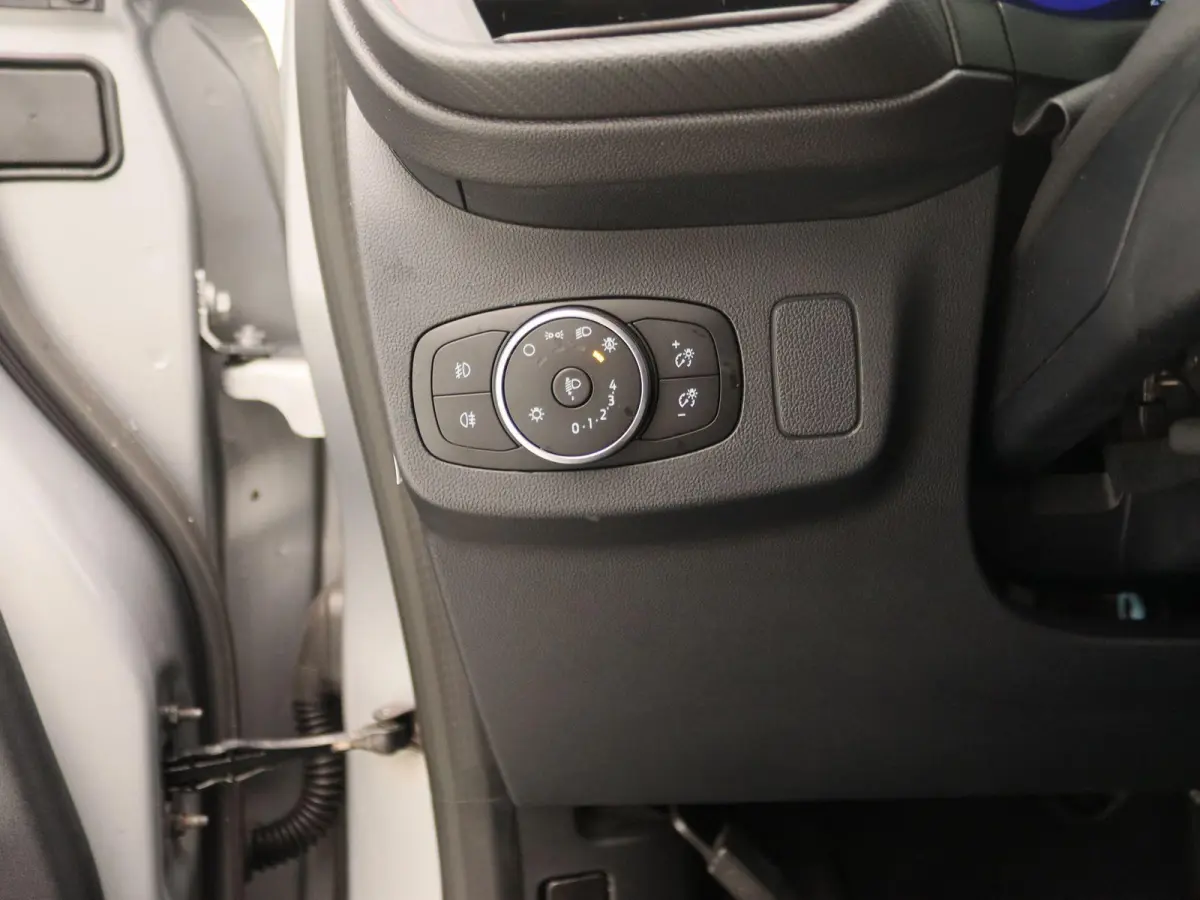 1.0 EcoBoost ST-Line X | Automaat | Apple Carplay/Android Auto | Winter Pakket | Camera | Adaptieve Cruise Control |