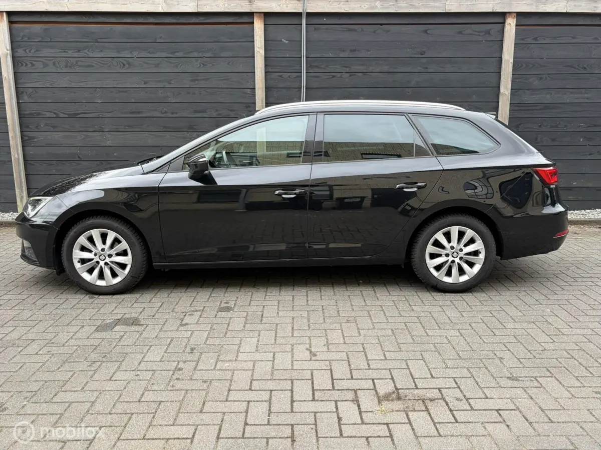 1.0 TSI 115 PK Style Bus. LED koplampen / FM nav / Carplay