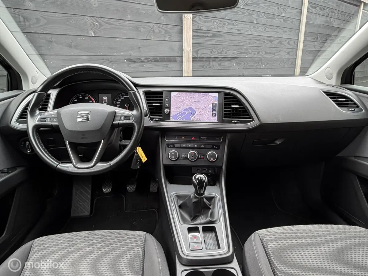1.0 TSI 115 PK Style Bus. LED koplampen / FM nav / Carplay