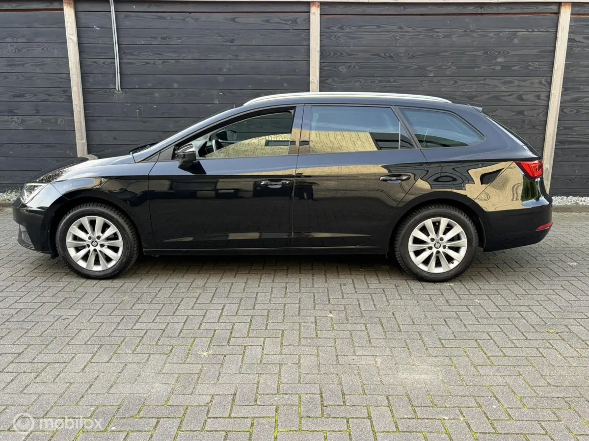 1.0 TSI 115 PK Style Bus. LED koplampen / FM nav / Carplay