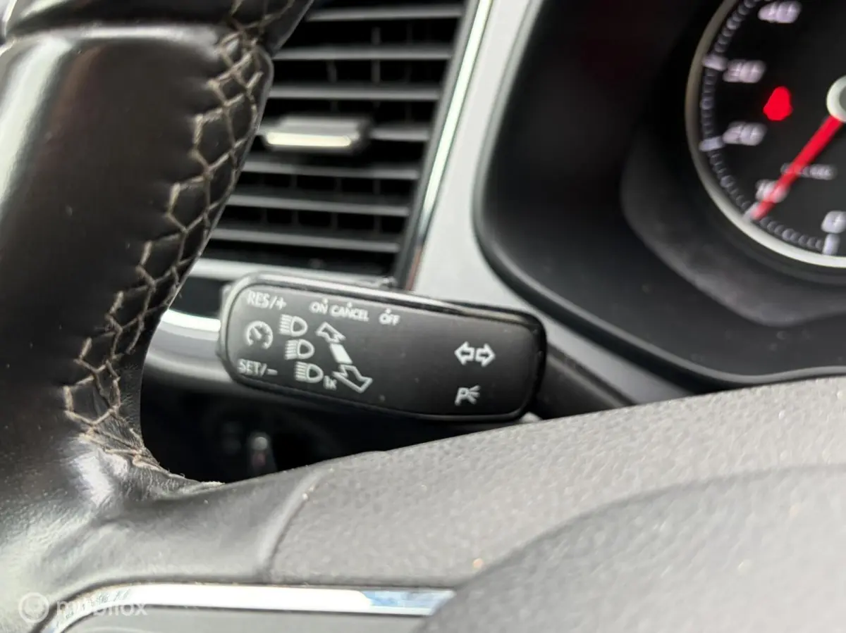 1.0 TSI 115 PK Style Bus. LED koplampen / FM nav / Carplay