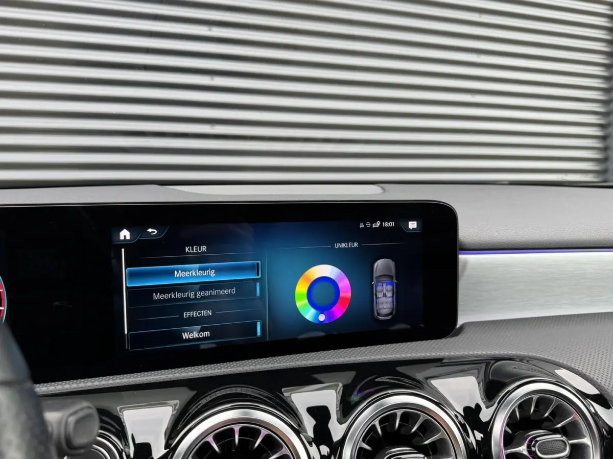 180 AMG|Pano|Ambient Lights|Night|Camera|CarPlay|Etc