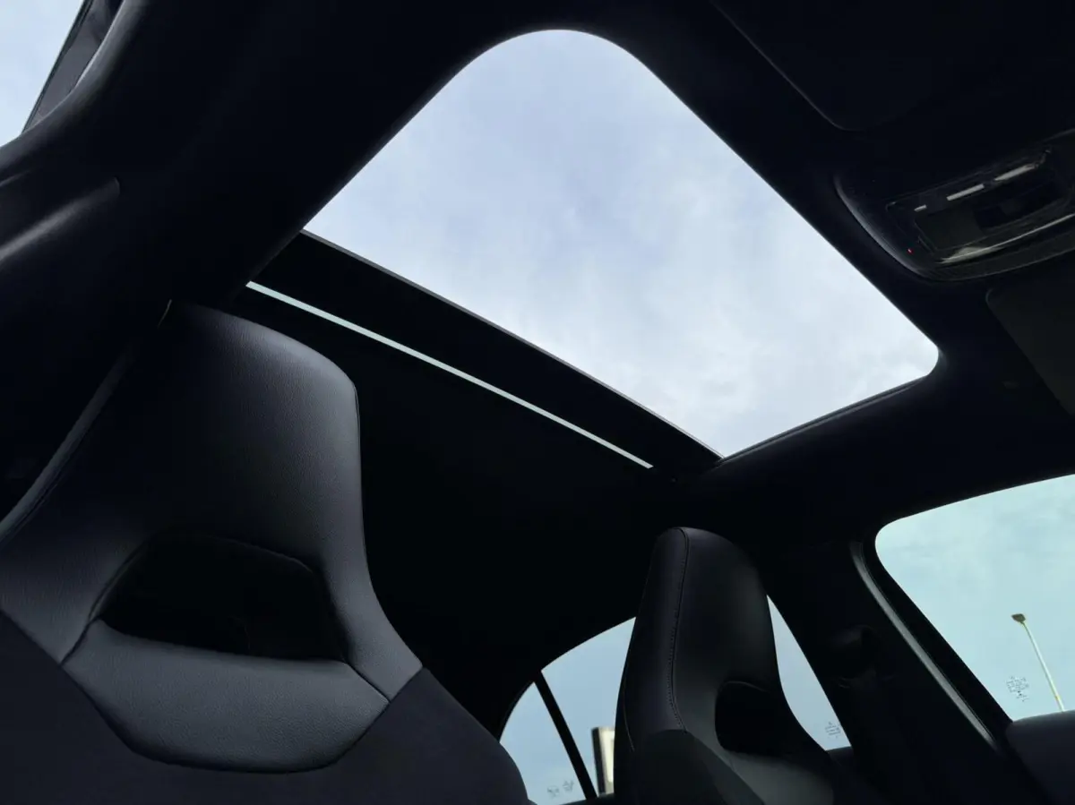 180 AMG|Pano|Ambient Lights|Night|Camera|CarPlay|Etc