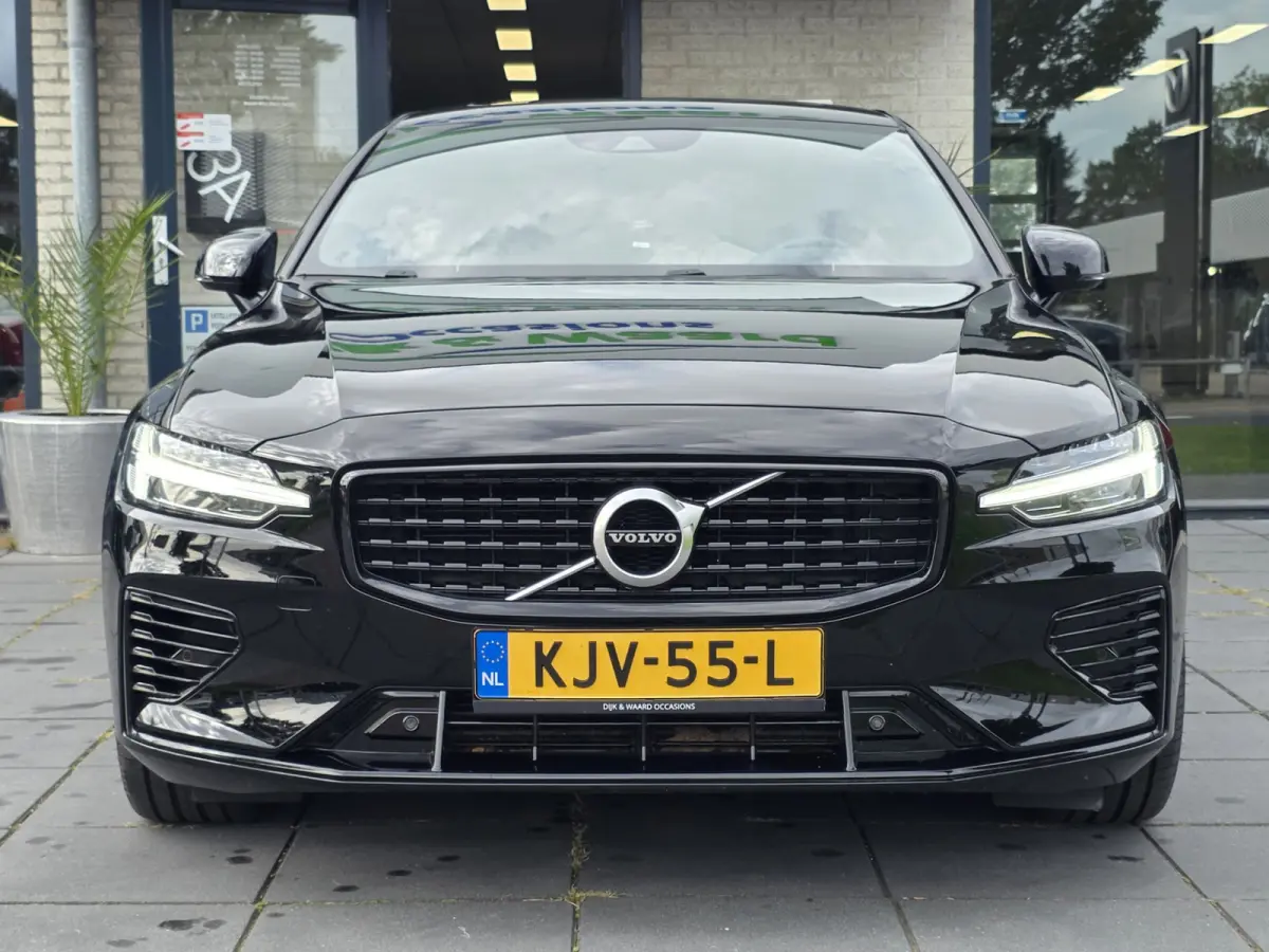 2.0 Recharge T8 AWD R-Design Plug-in hybrid – 390 pk – Pano – Leder