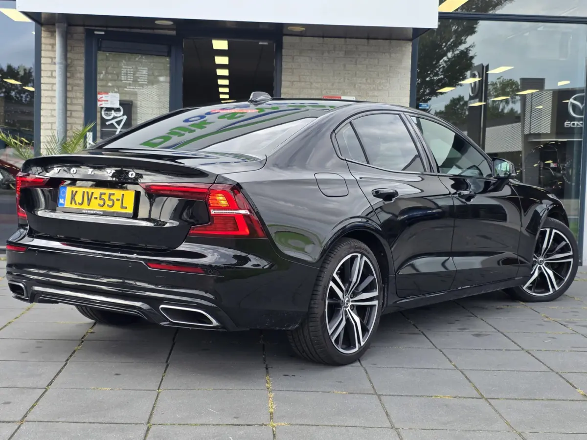 2.0 Recharge T8 AWD R-Design Plug-in hybrid – 390 pk – Pano – Leder