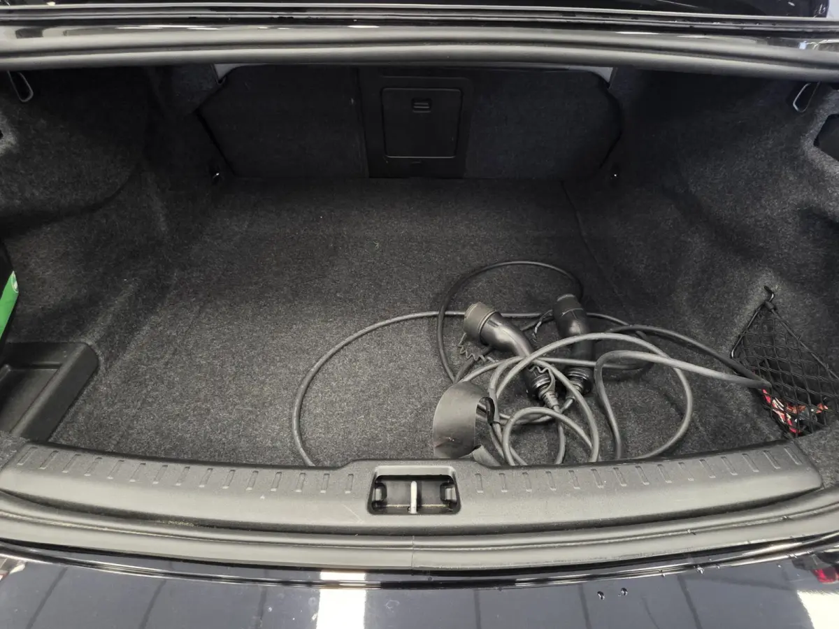 2.0 Recharge T8 AWD R-Design Plug-in hybrid – 390 pk – Pano – Leder