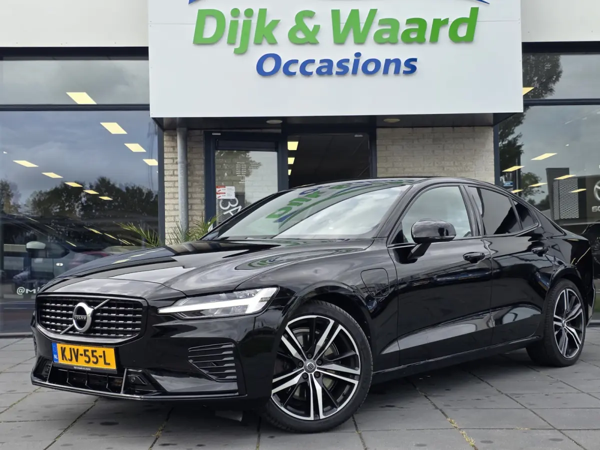 2.0 Recharge T8 AWD R-Design Plug-in hybrid – 390 pk – Pano – Leder