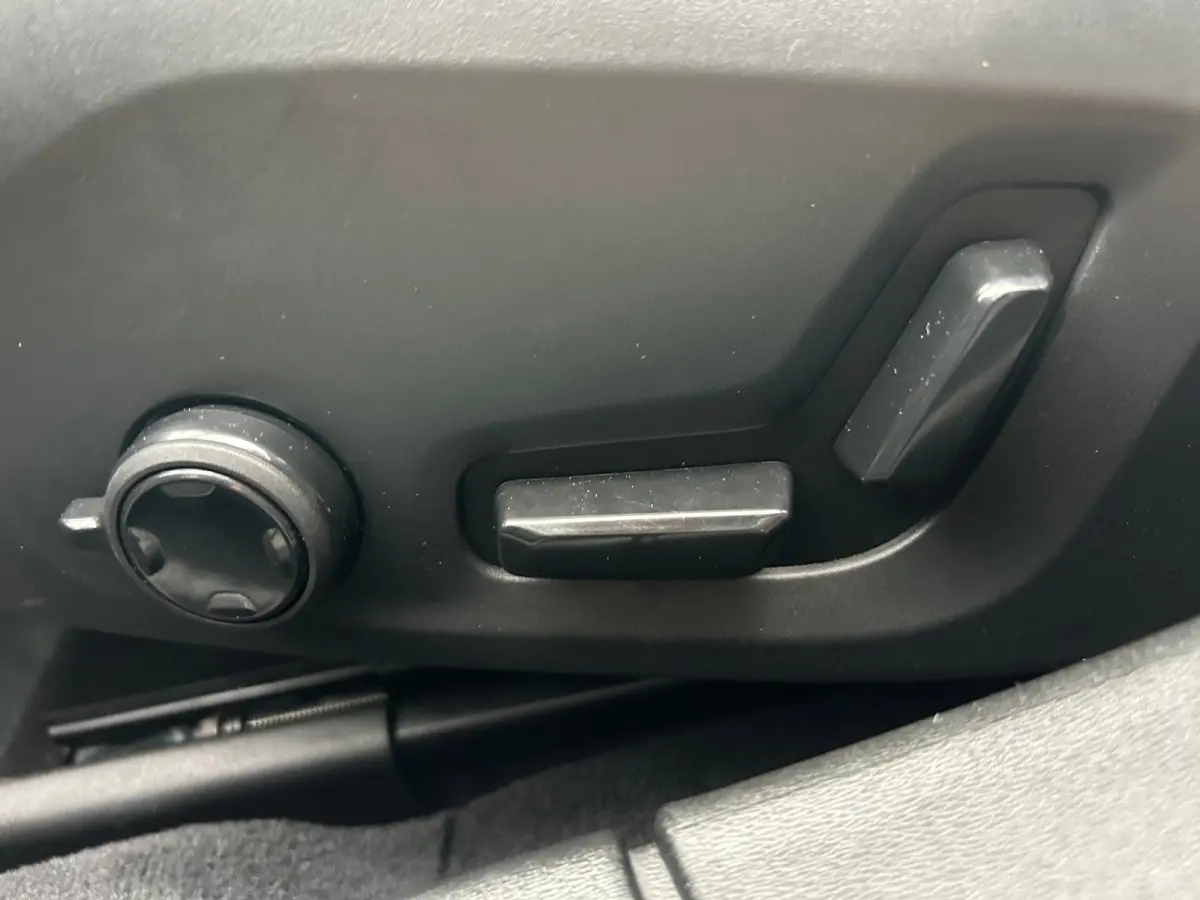 2.0 T8 Plug-in hybrid AWD Ultra Dark | Luchtvering | Massage | Bowers&Wilkins | SoH97% | HU-Display |