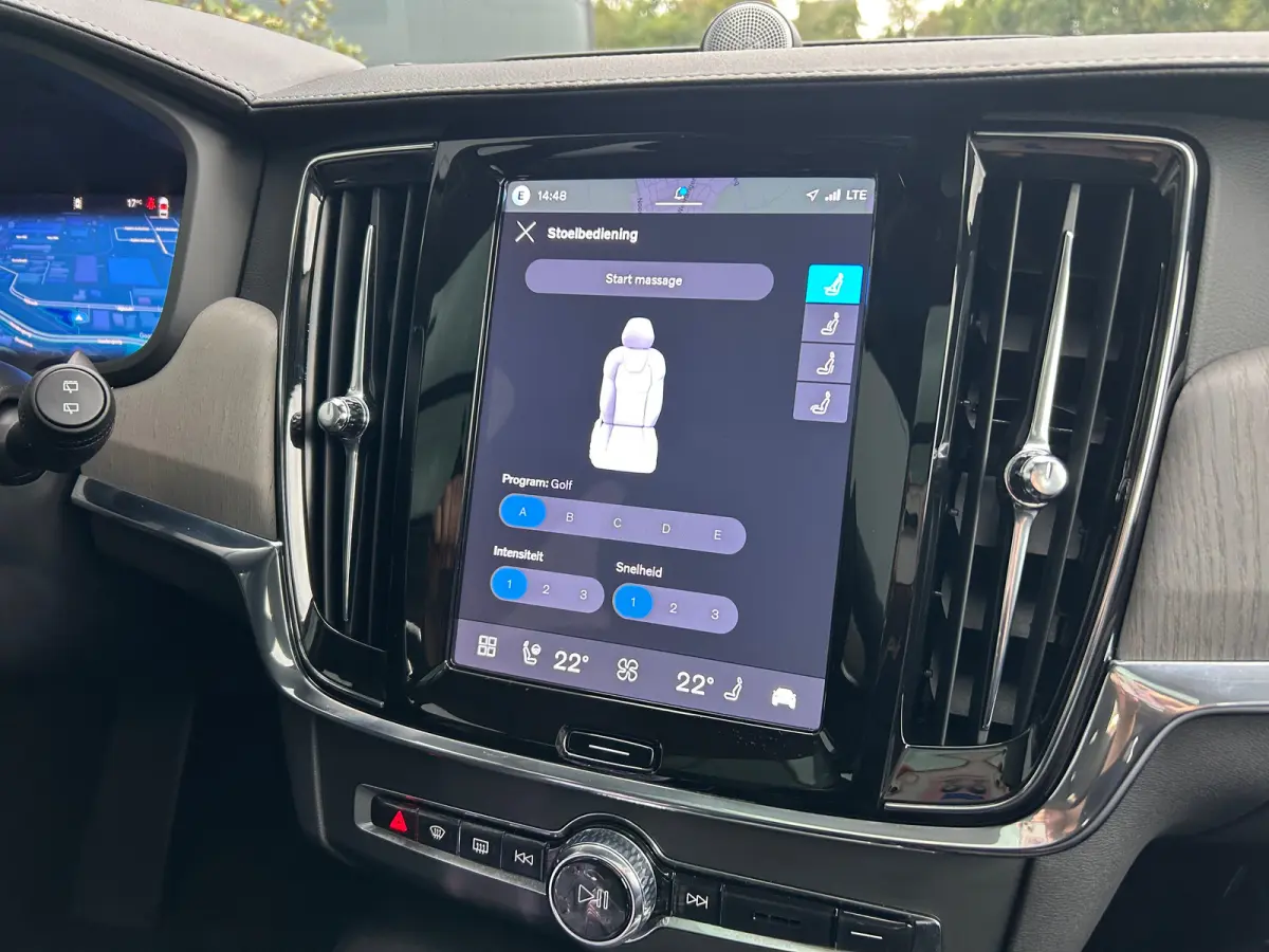 2.0 T8 Plug-in hybrid AWD Ultra Dark | Luchtvering | Massage | Bowers&Wilkins | SoH97% | HU-Display |