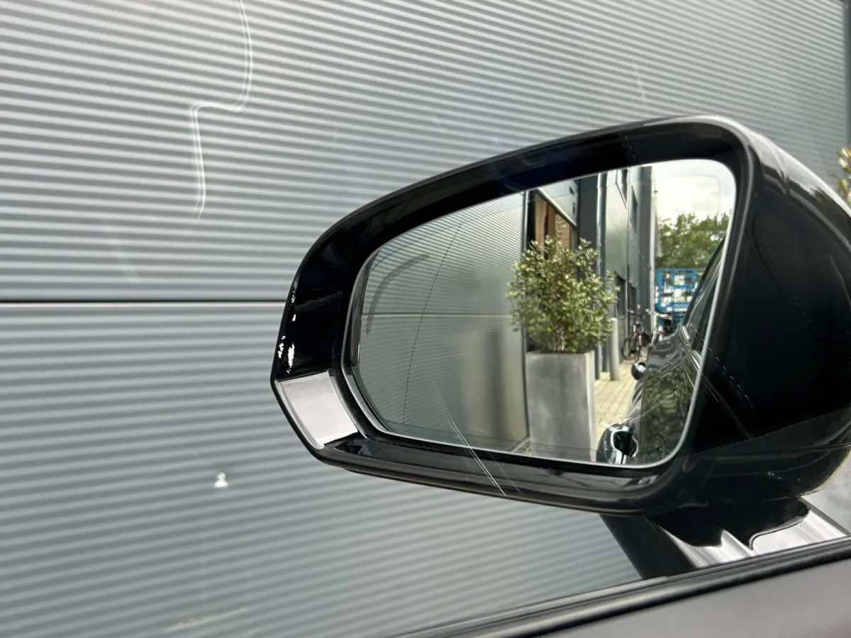 2.0 T8 Plug-in hybrid AWD Ultra Dark | Luchtvering | Massage | Bowers&Wilkins | SoH97% | HU-Display |