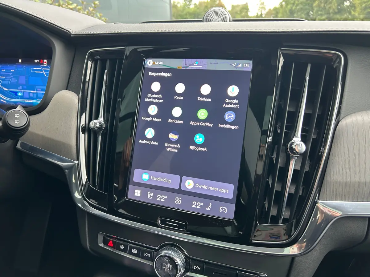 2.0 T8 Plug-in hybrid AWD Ultra Dark | Luchtvering | Massage | Bowers&Wilkins | SoH97% | HU-Display |