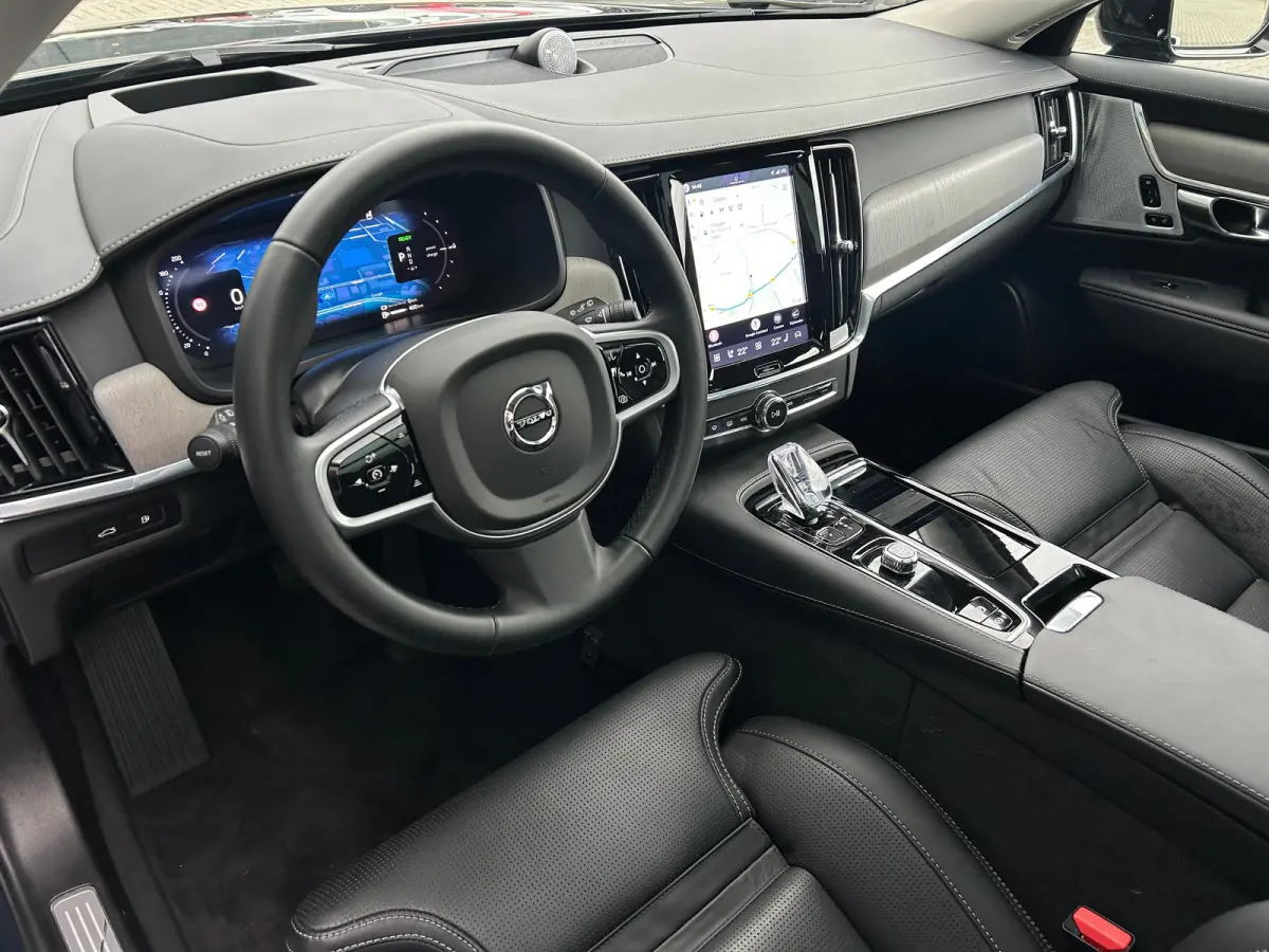 2.0 T8 Plug-in hybrid AWD Ultra Dark | Luchtvering | Massage | Bowers&Wilkins | SoH97% | HU-Display |